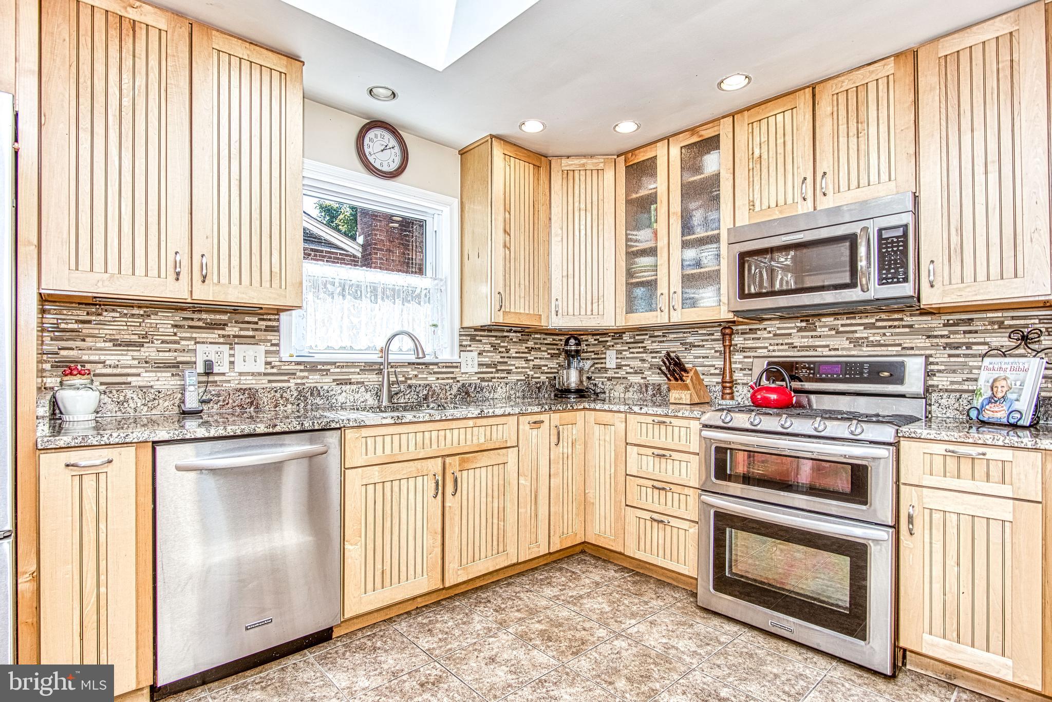 MAPLE GROVE - Residential