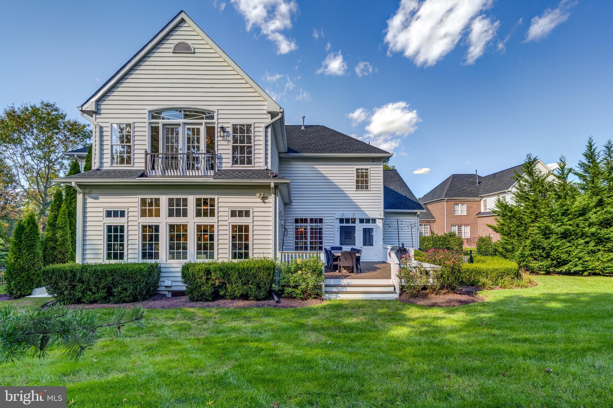 RIVER CREEK - Residential