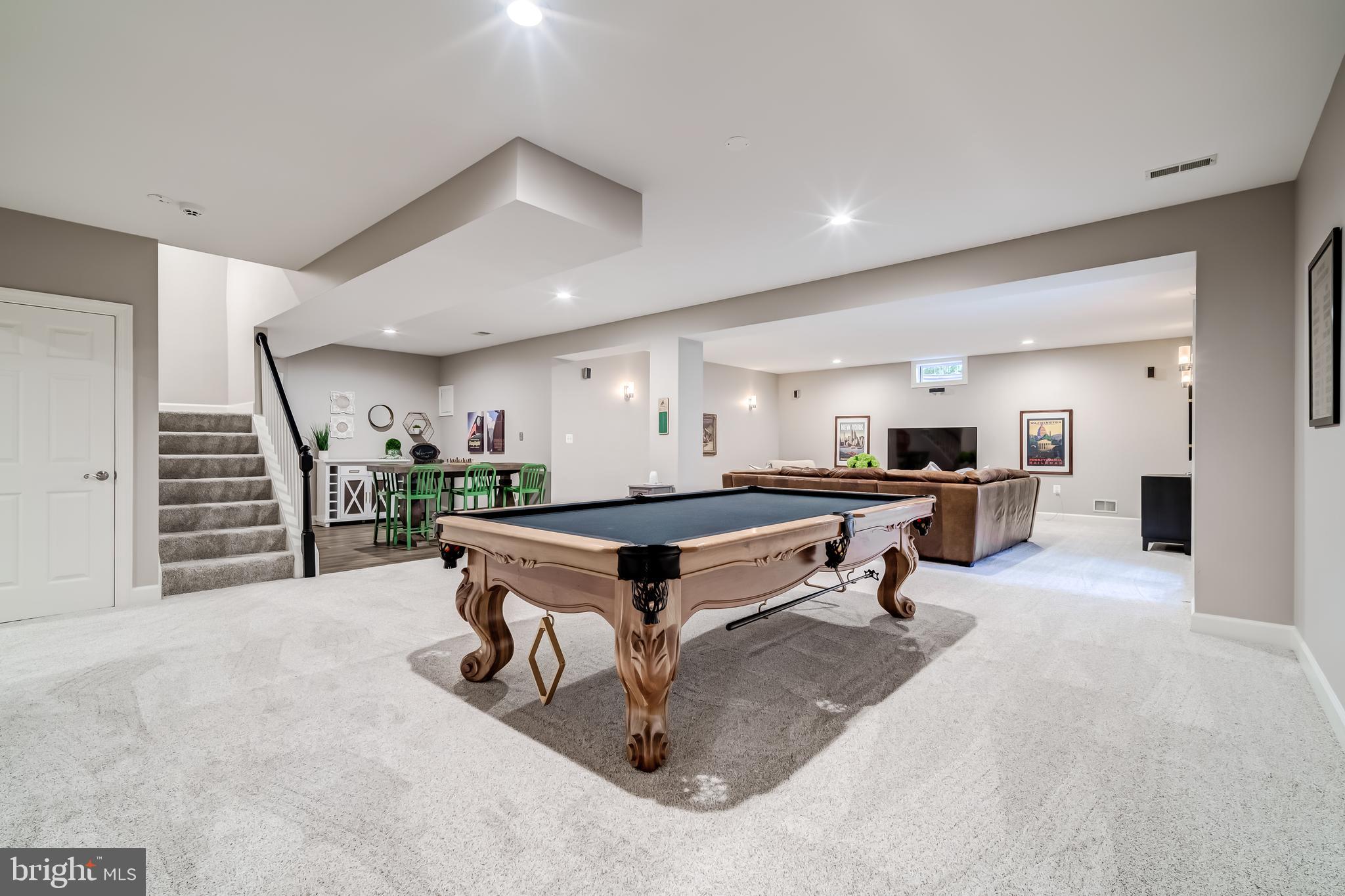RIVER CREEK - Residential