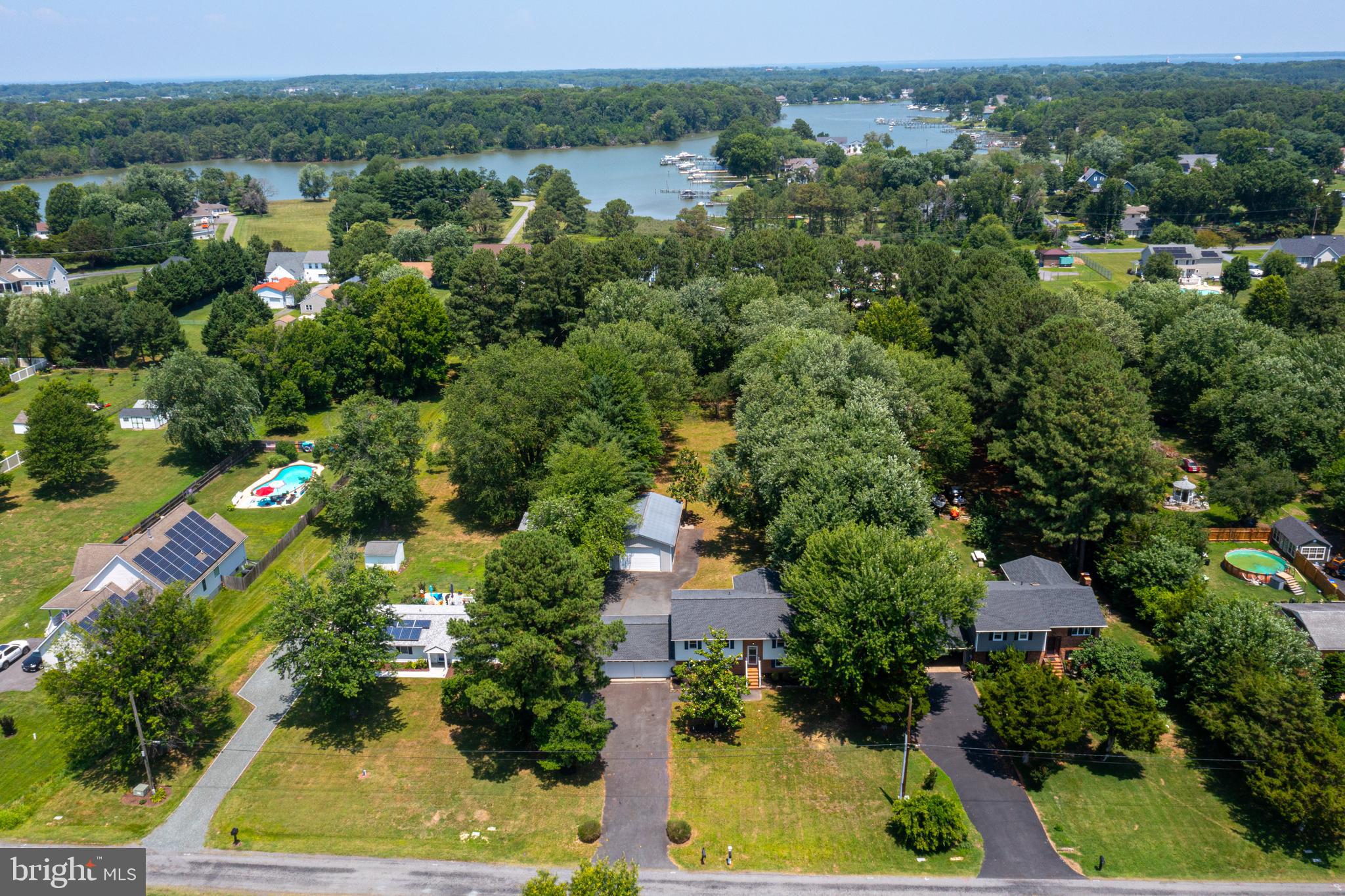 BENTONS PLEASURE - Residential