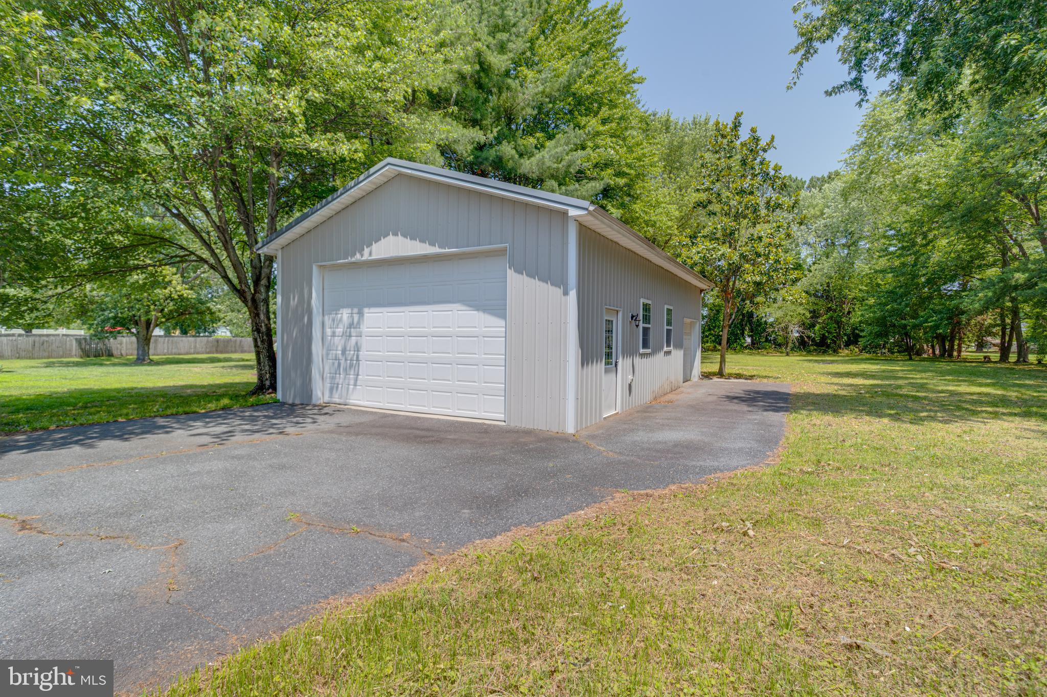 BENTONS PLEASURE - Residential