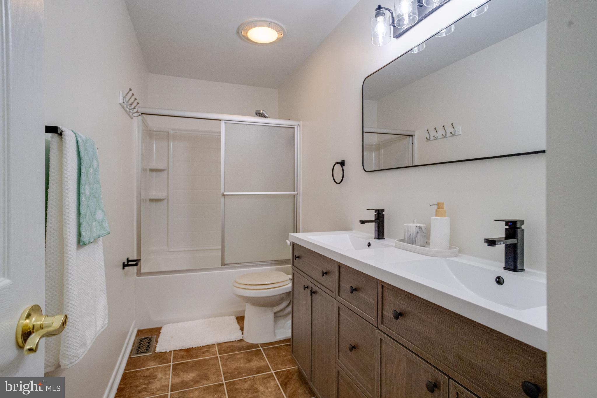 BENTONS PLEASURE - Residential