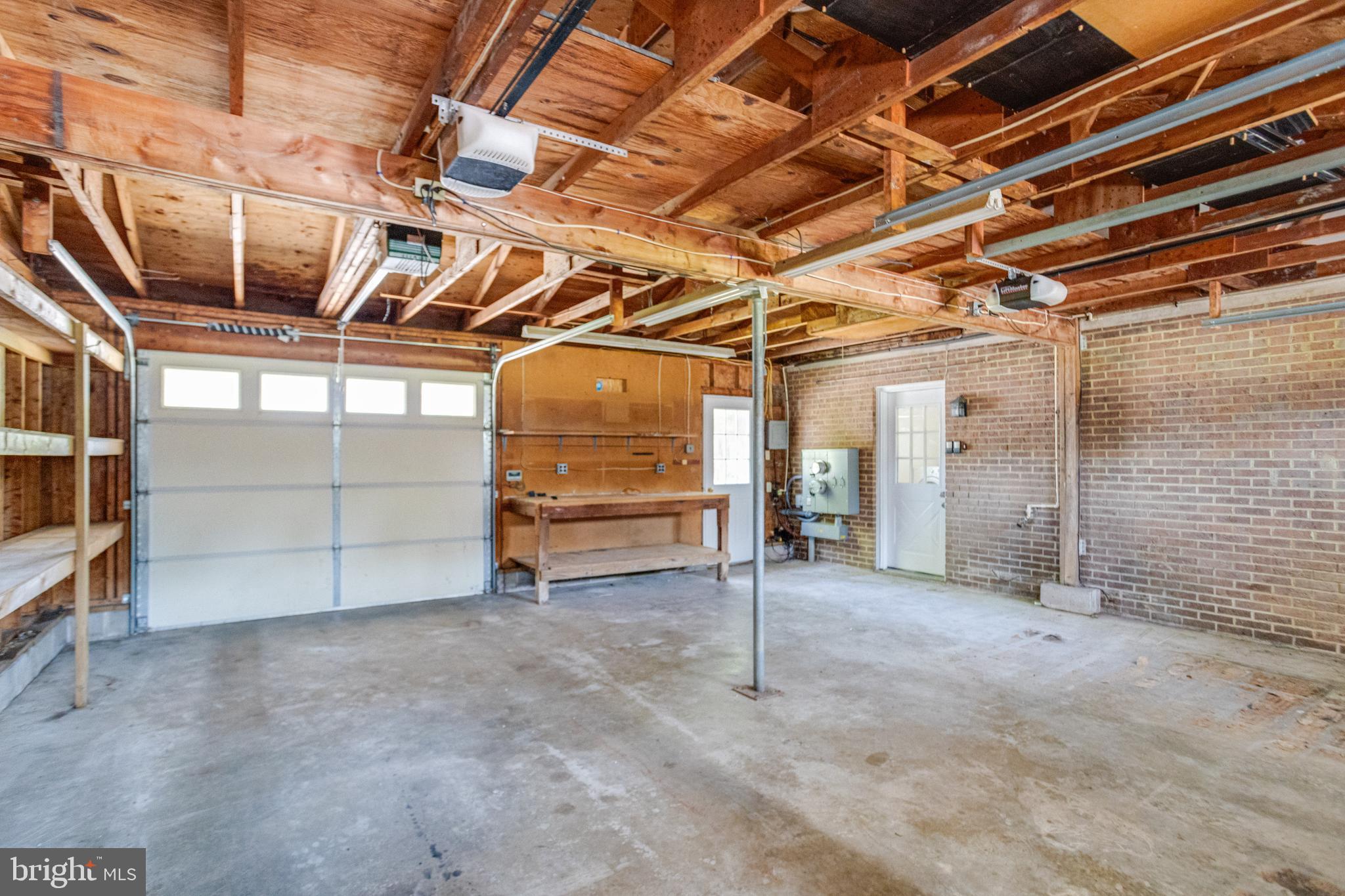 BENTONS PLEASURE - Residential