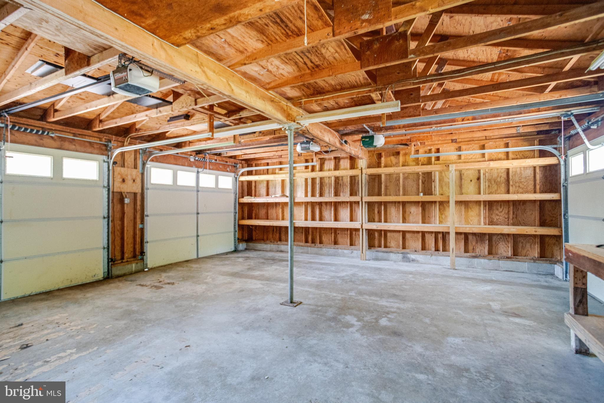 BENTONS PLEASURE - Residential