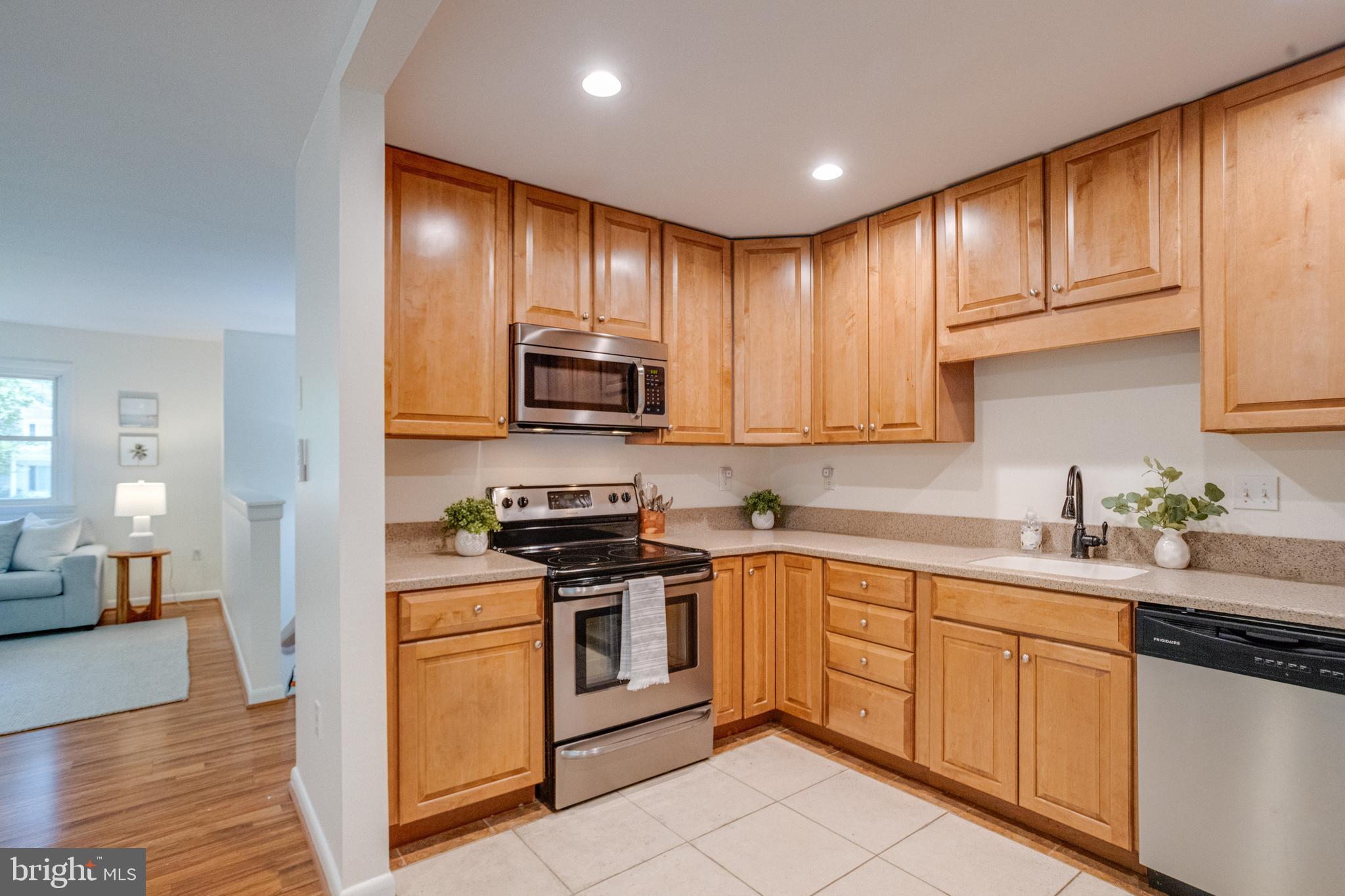 BENTONS PLEASURE - Residential