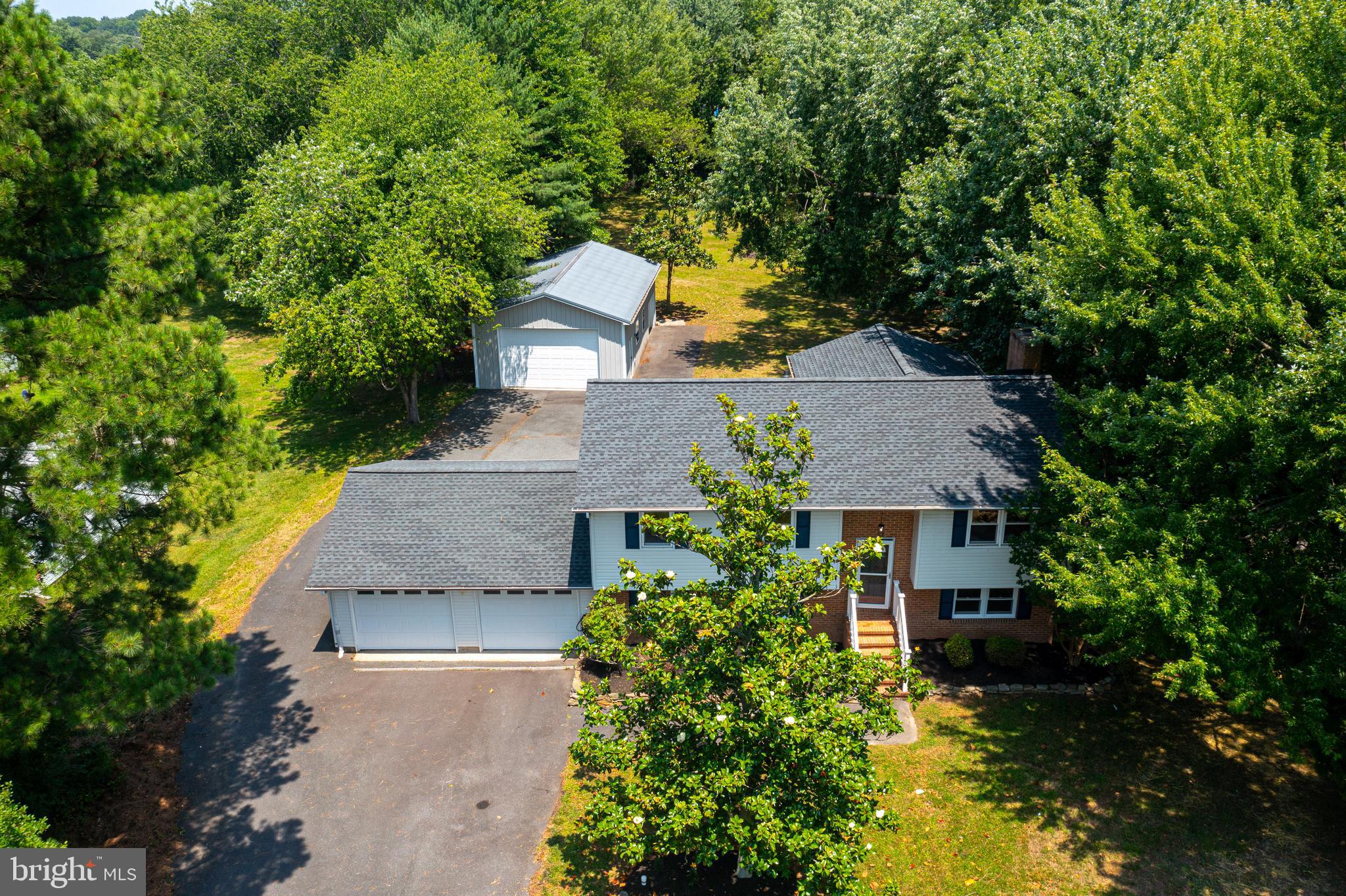 BENTONS PLEASURE - Residential