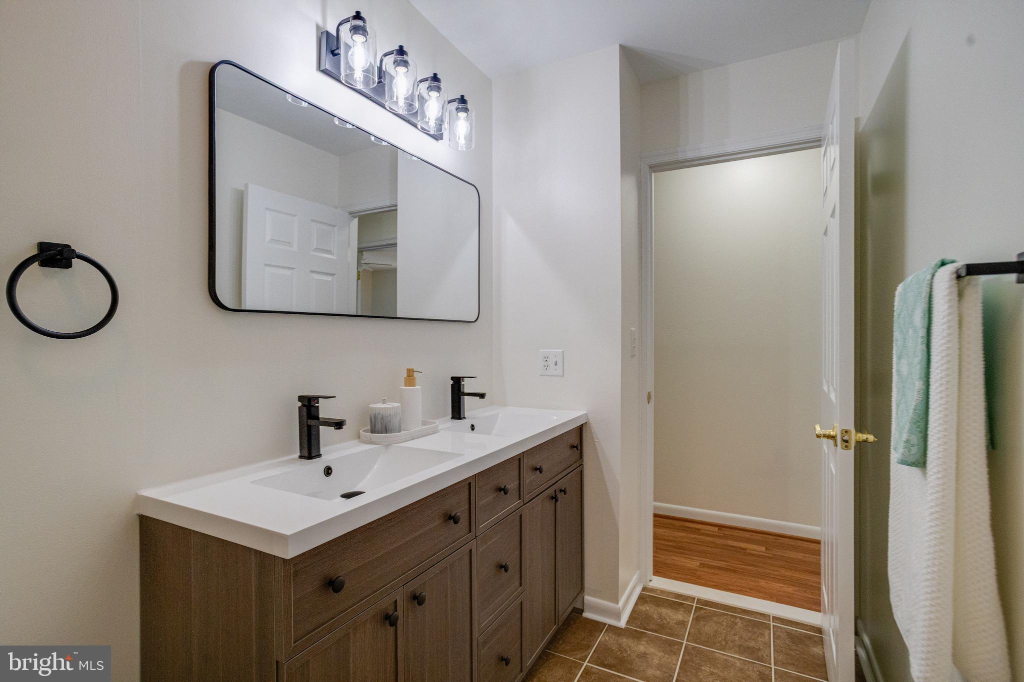 BENTONS PLEASURE - Residential