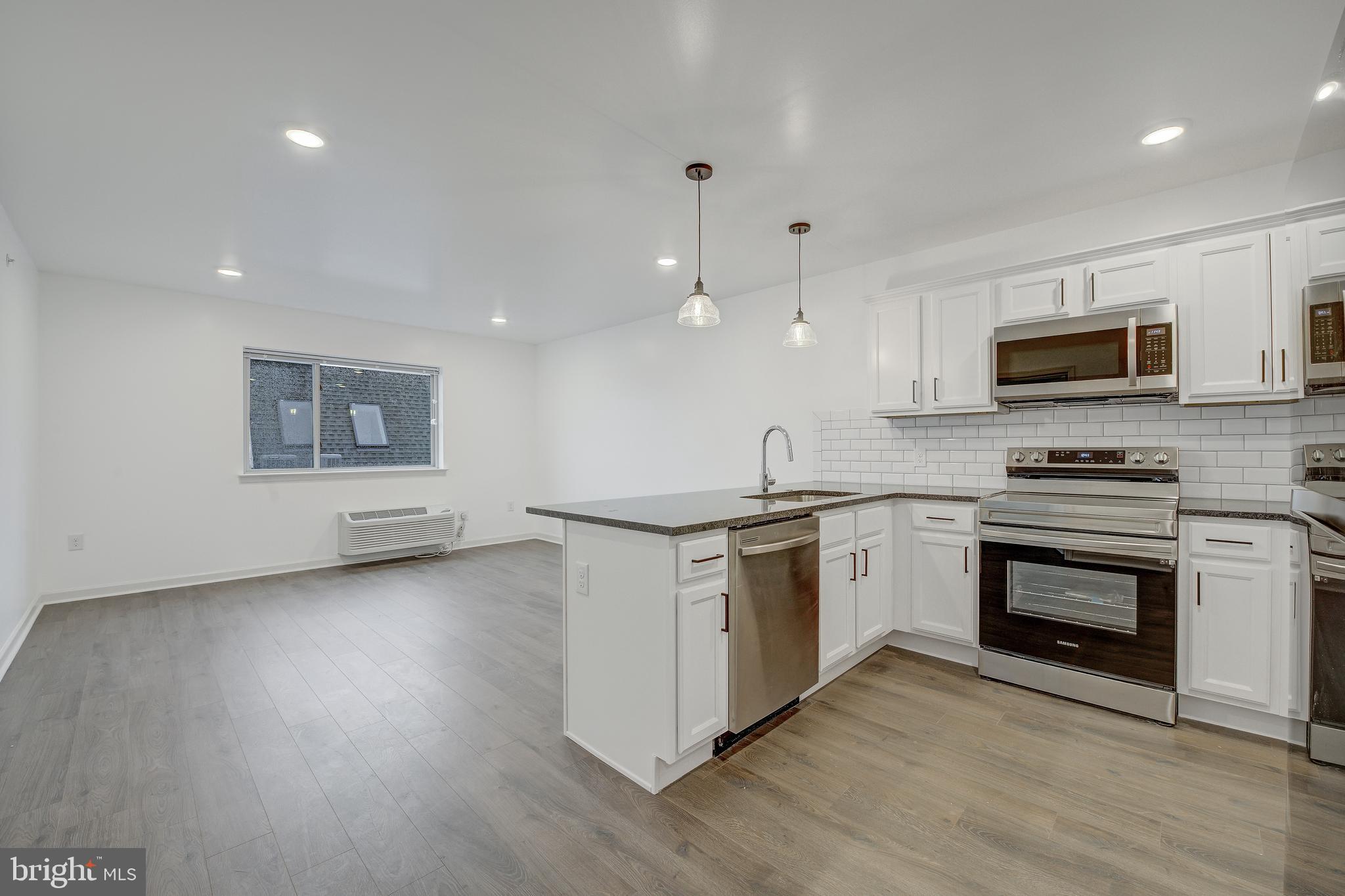 ROXBOROUGH - Residential Lease