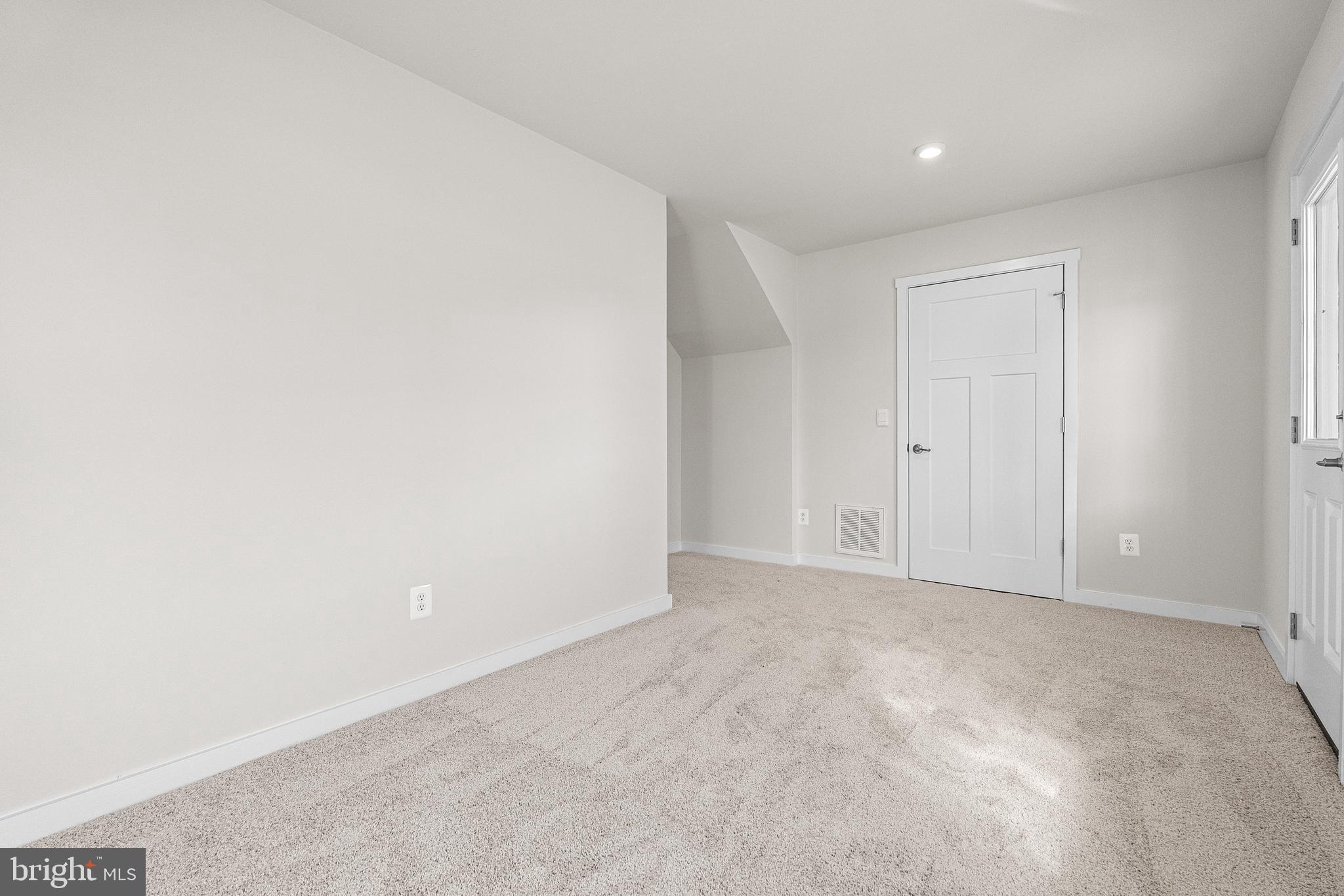 HUNTWELL WEST - Residential