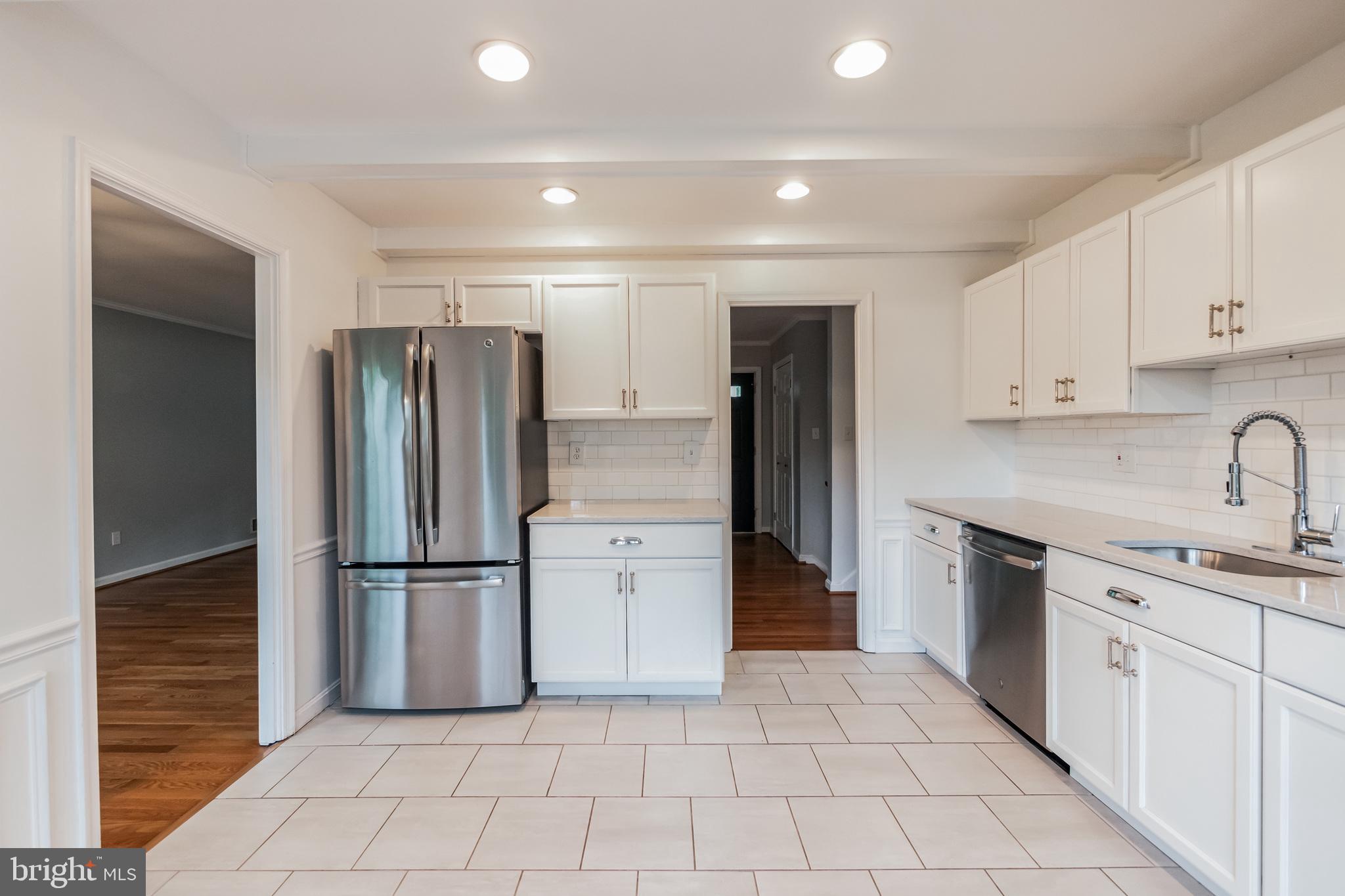 STRATTON WOODS - Residential Lease