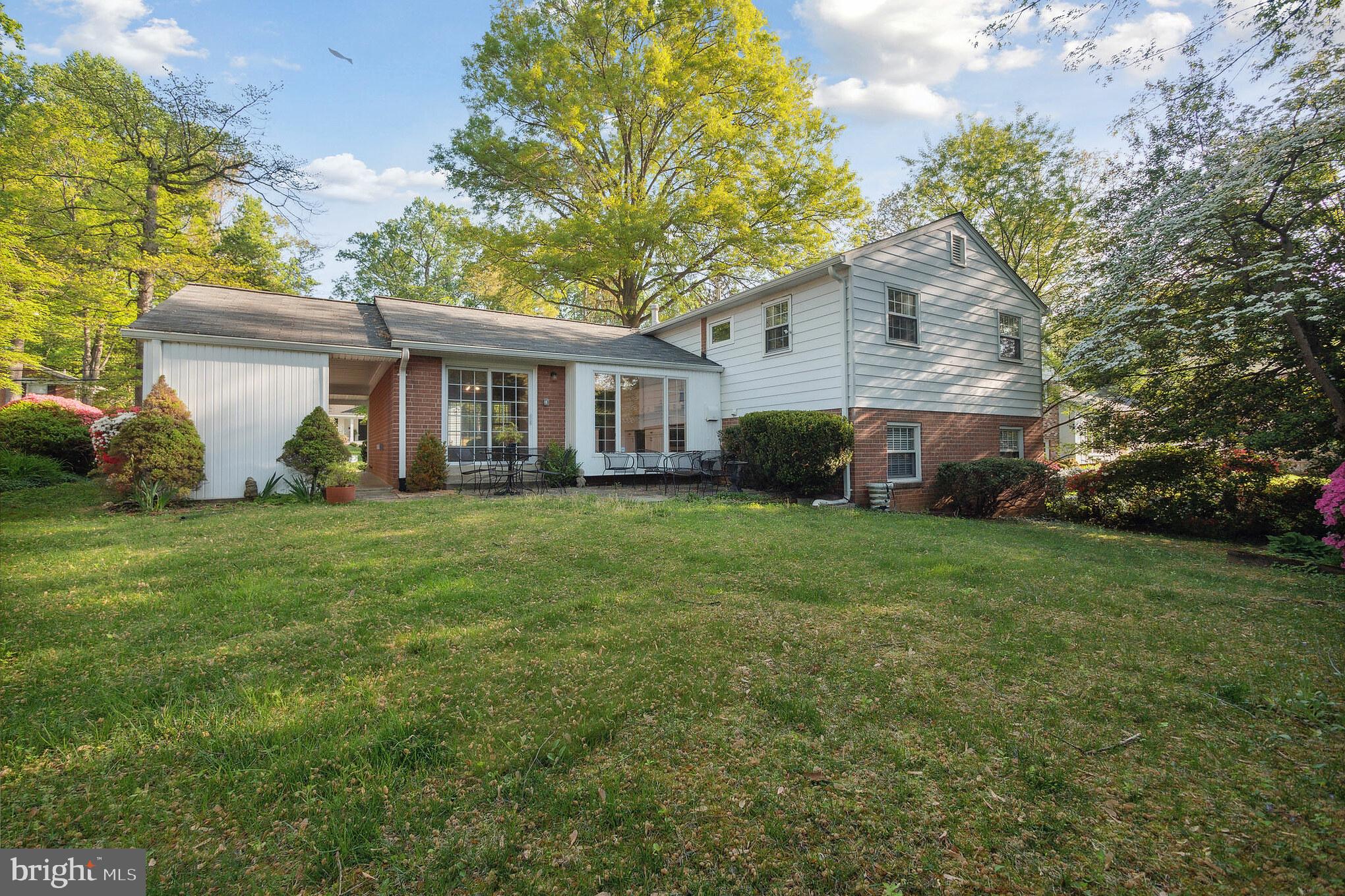 STRATTON WOODS - Residential Lease