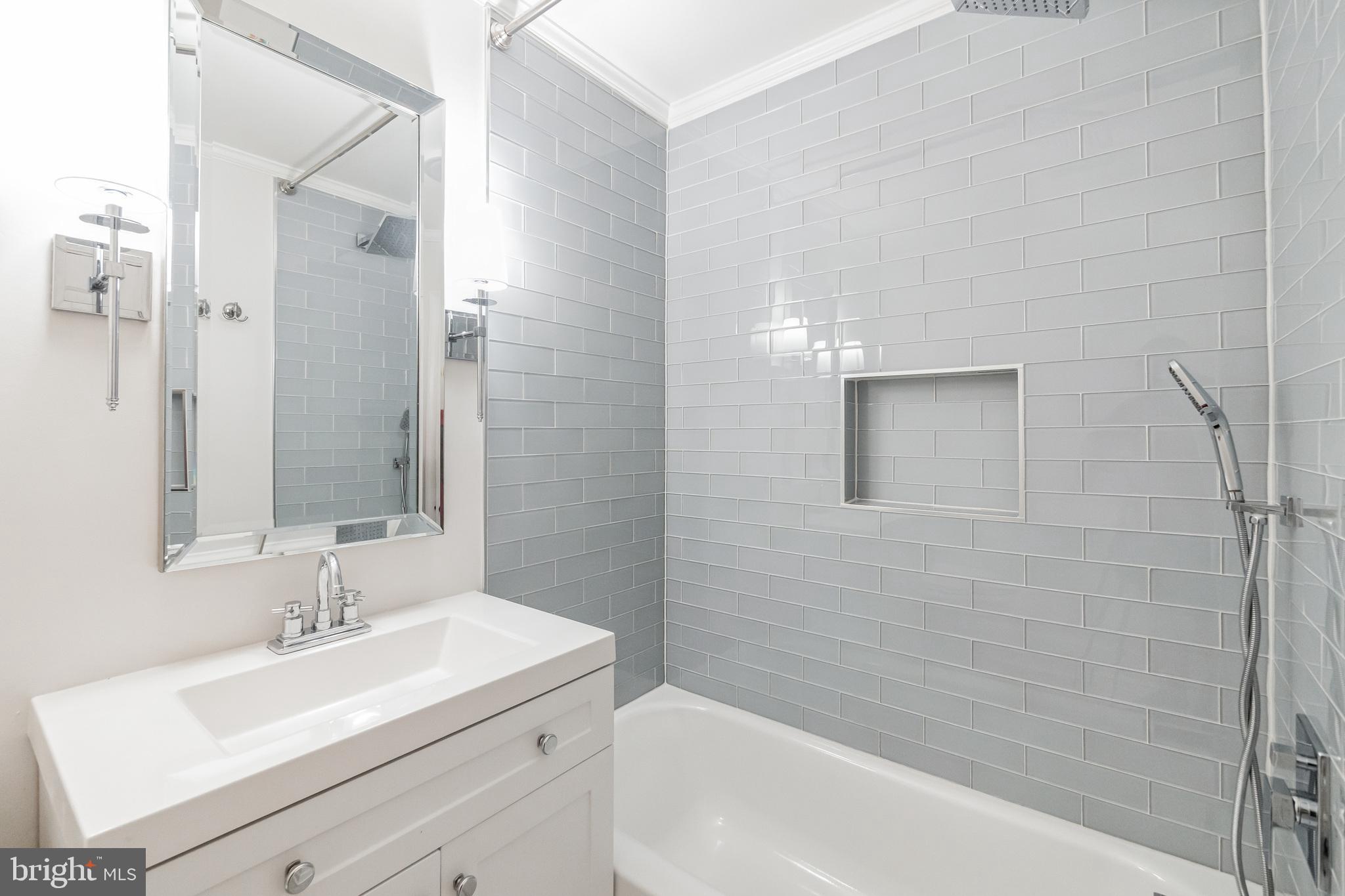 STRATTON WOODS - Residential Lease