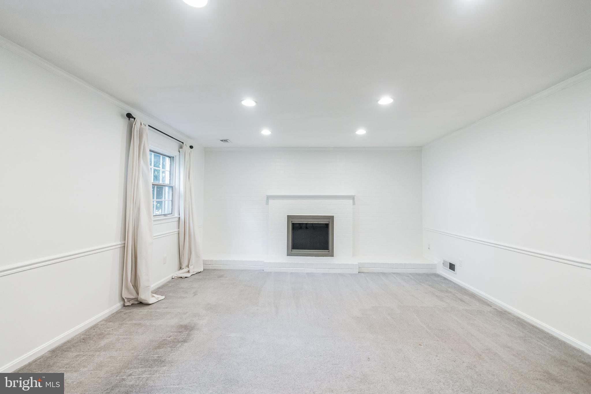 STRATTON WOODS - Residential Lease