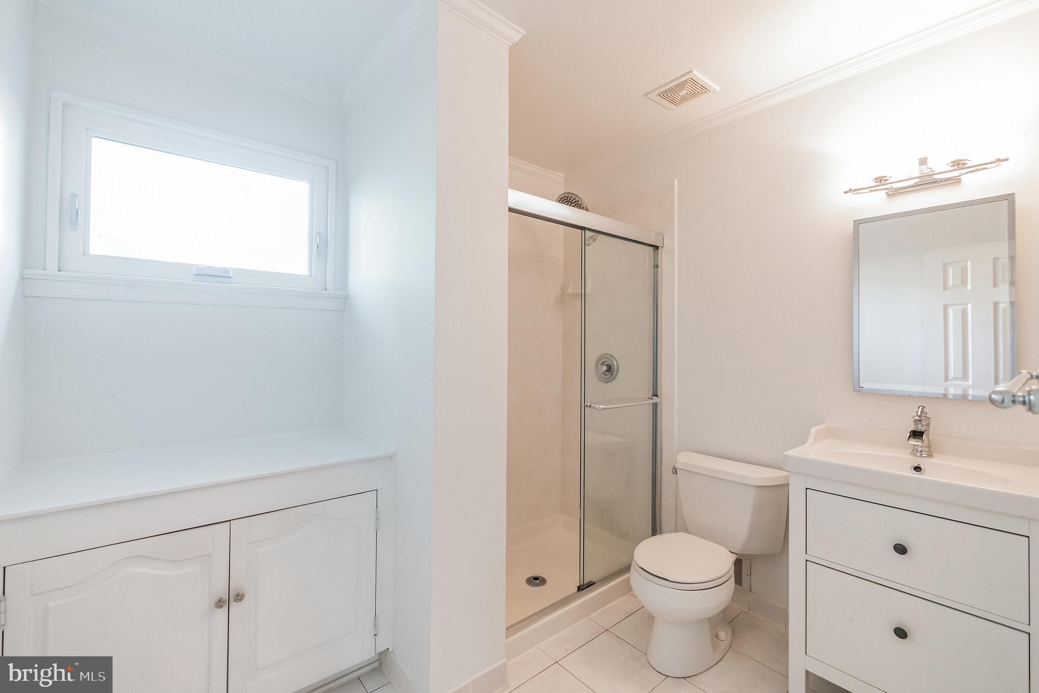 STRATTON WOODS - Residential Lease