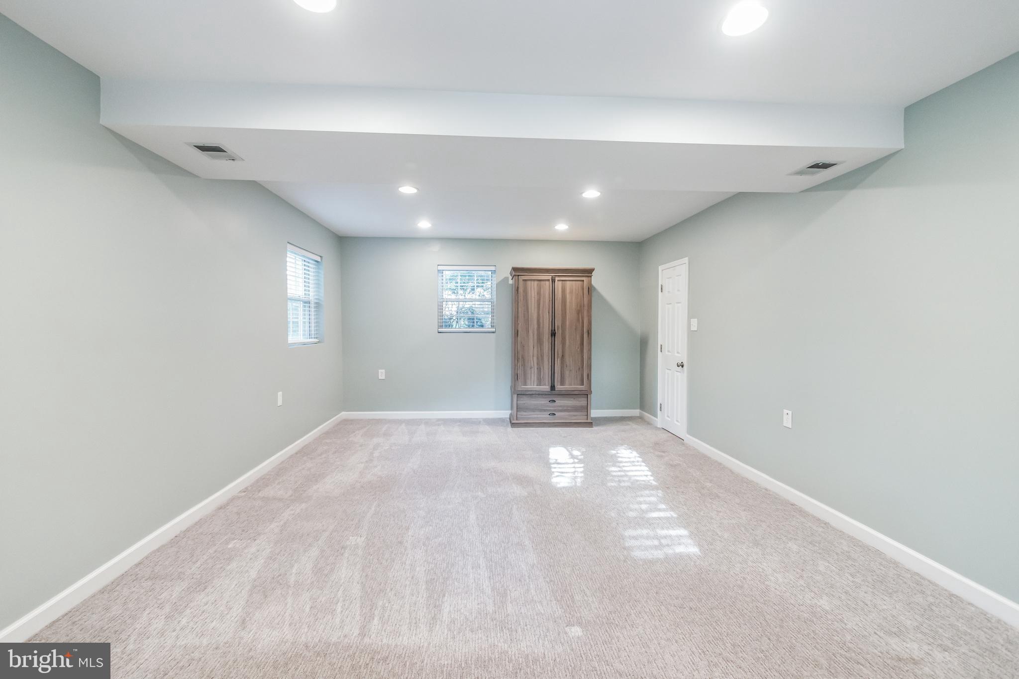STRATTON WOODS - Residential Lease