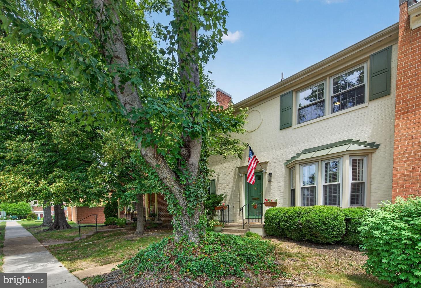 CHARLESTOWN - Residential