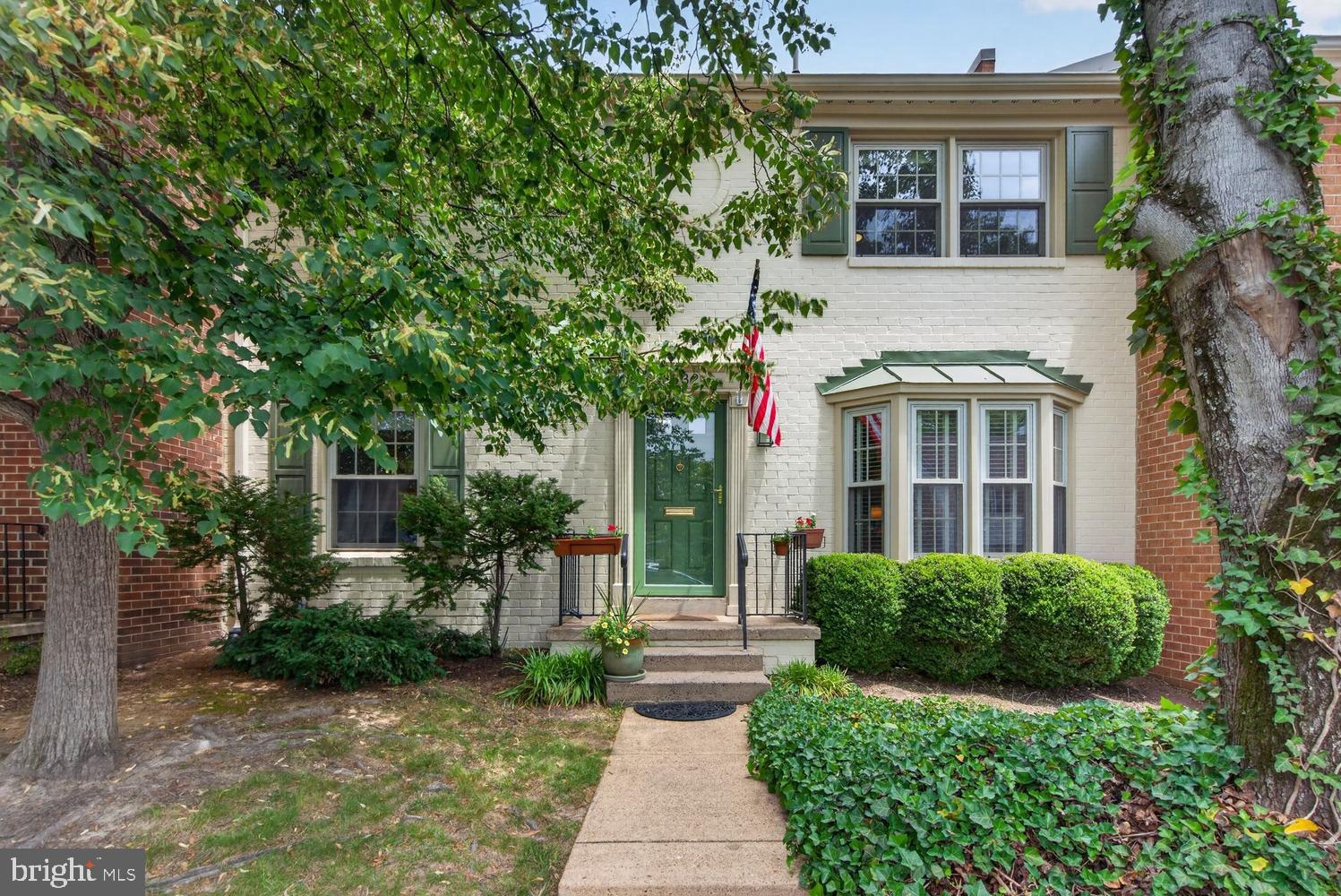 OPEN HOUSE Sat & Sun, June 13 & 14, 1-4pm
Welcome to 8532 Lakinhurst Lane, a rarely available and highly desirable Hermitage model in the sought-after Charlestown community of West Springfield. This all-brick home offers nearly 2,700 square feet of beautifully updated living space, featuring 4 bedrooms, 2 full baths, and 1 half bath.
The home welcomes you with the signature Charlestown foyer and grand curved staircase. Hardwood flooring flows throughout the entire home, complementing the freshly painted interior and updated lighting fixtures. The spacious living room features a charming bay window, creating a bright and inviting gathering space.
The fully updated kitchen is a standout, showcasing 42” white shaker cabinets with soft-close doors and drawers, pull-out shelving, quartz countertops, tiled backsplash, pantry, recessed lighting, and under-cabinet lighting. Added cabinetry provides extra storage and prep space. From the kitchen and dining room, step out to a large, low-maintenance paver patio with raised planting beds—perfect for entertaining.
Upstairs, the generous primary suite includes a walk-through closet and private bath with dual vanities. Additional bedrooms are well-sized, each with modern ceiling fan/light combinations, including a third bedroom with an oversized walk-in closet. A refreshed powder room on the main level adds style and convenience.
The lower level offers a remodeled 28-foot recreation room with recessed lighting and a built-in electric fireplace, along with ample storage space.
Major updates include a new 40-year architectural roof (2023), new A/C (2025), updated electrical panel, vinyl double-pane windows, upgraded outlets and switches (some with USB), and replaced door hardware throughout.
Enjoy low-maintenance living with an HOA that covers exterior painting, roof replacement, gutter cleaning, lawn care, snow removal, and more. Two assigned parking spaces are just steps from the rear gate.
Ideally located, this home is close to Metro bus service to the Pentagon, just 1.5 miles to the VRE Rolling Road Station, and offers easy access to I-95, I-395, I-495, Fairfax County Parkway, and the Franconia-Springfield Metro. Nearby shopping, dining, and everyday conveniences abound, along with proximity to Fort Belvoir.
Outdoor recreation is just minutes away at Lake Accotink Park, offering trails, boating, mini golf, and more. The neighborhood features sidewalks, tot lots, and playgrounds, with optional access to nearby pool memberships.
Located in the highly desirable West Springfield High School pyramid, this home combines space, updates, convenience, and community in one exceptional offering.