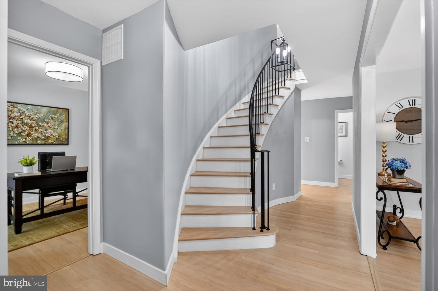 CHARLESTOWN - Residential