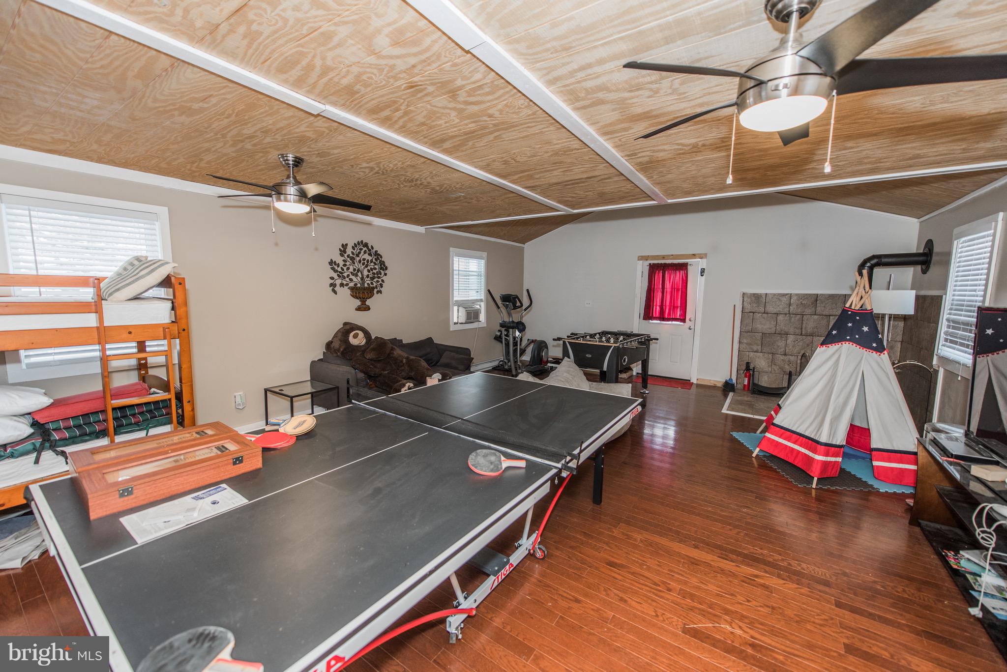 ROUSE MT - Residential
