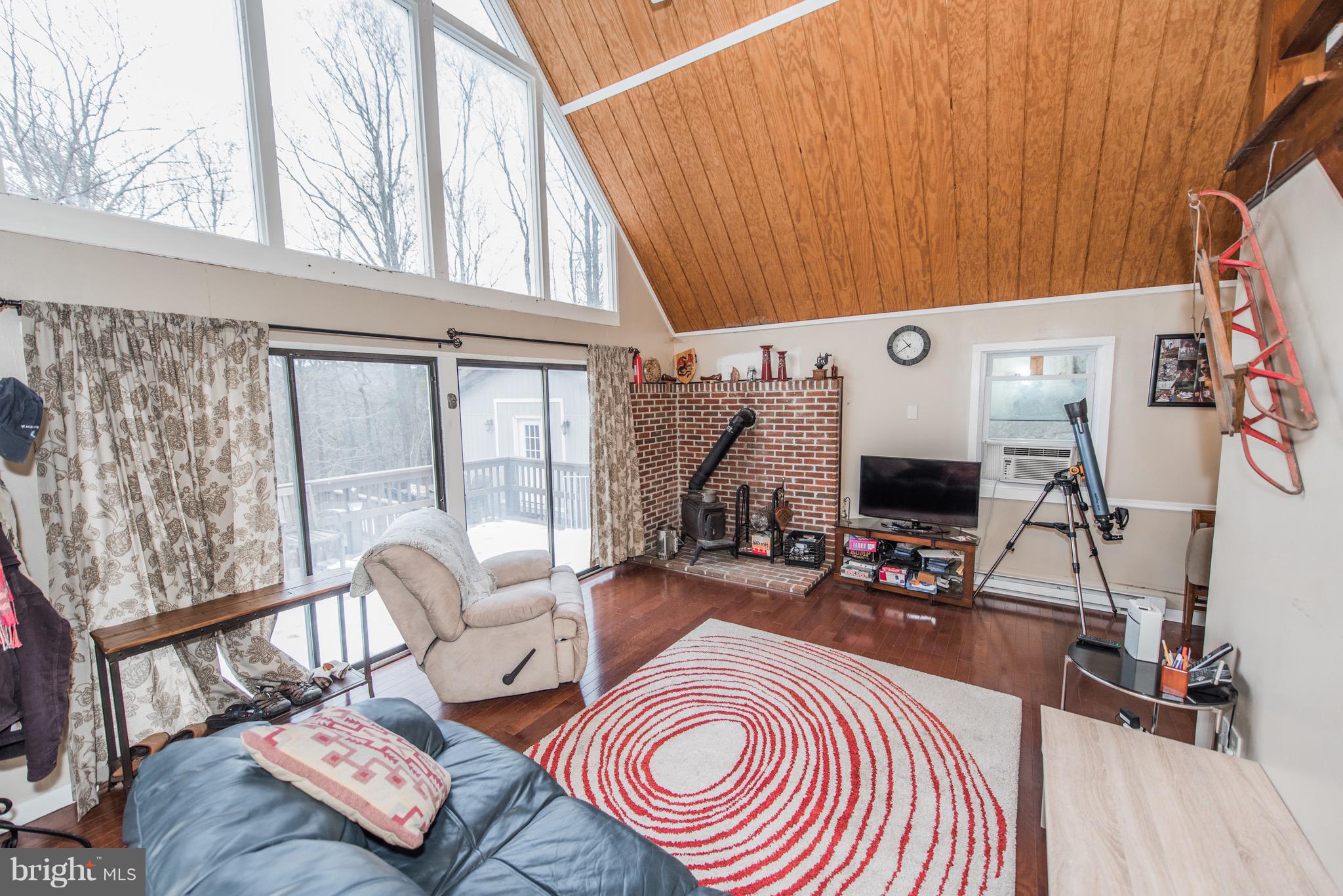 ROUSE MT - Residential