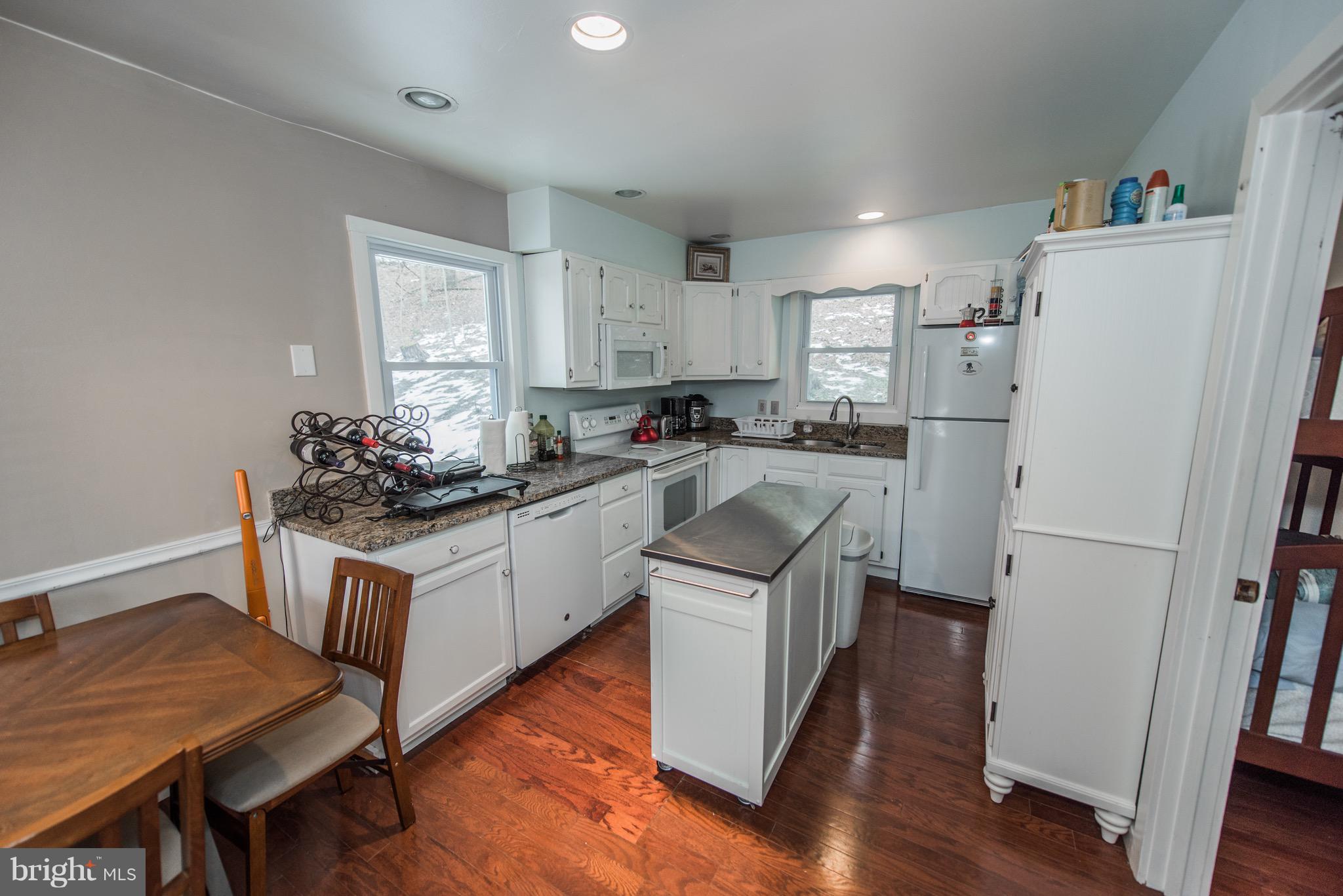 ROUSE MT - Residential