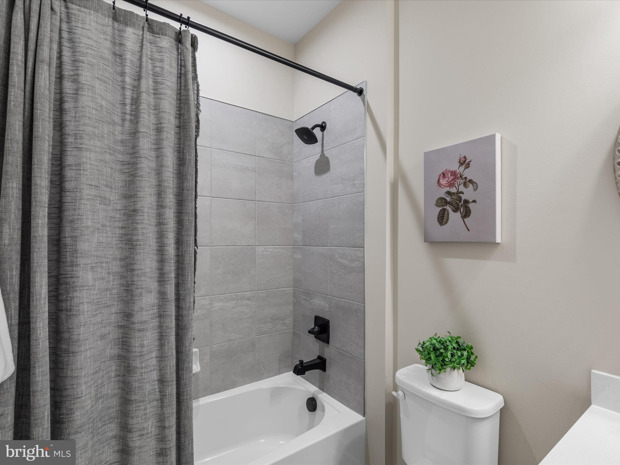 OCEAN MEADOWS - Residential