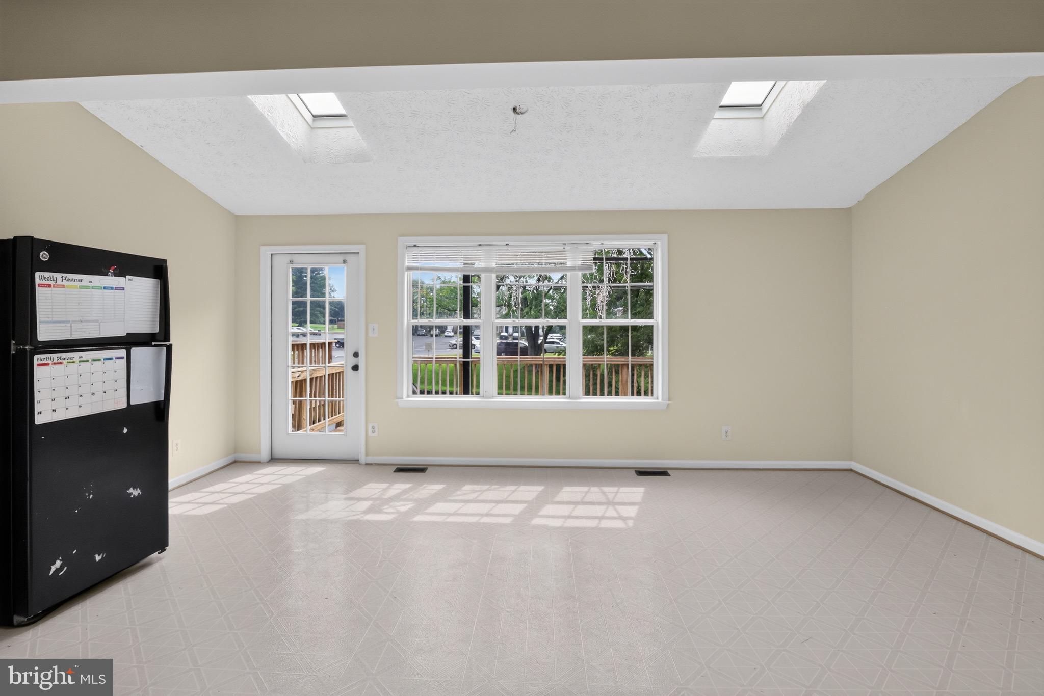CHARLESTOWN COMMONS - Residential