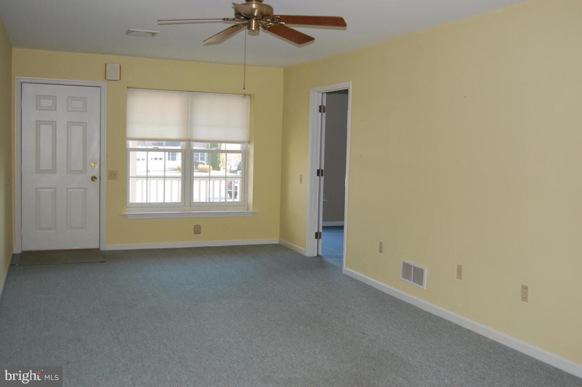 MANOR OAKS - Residential