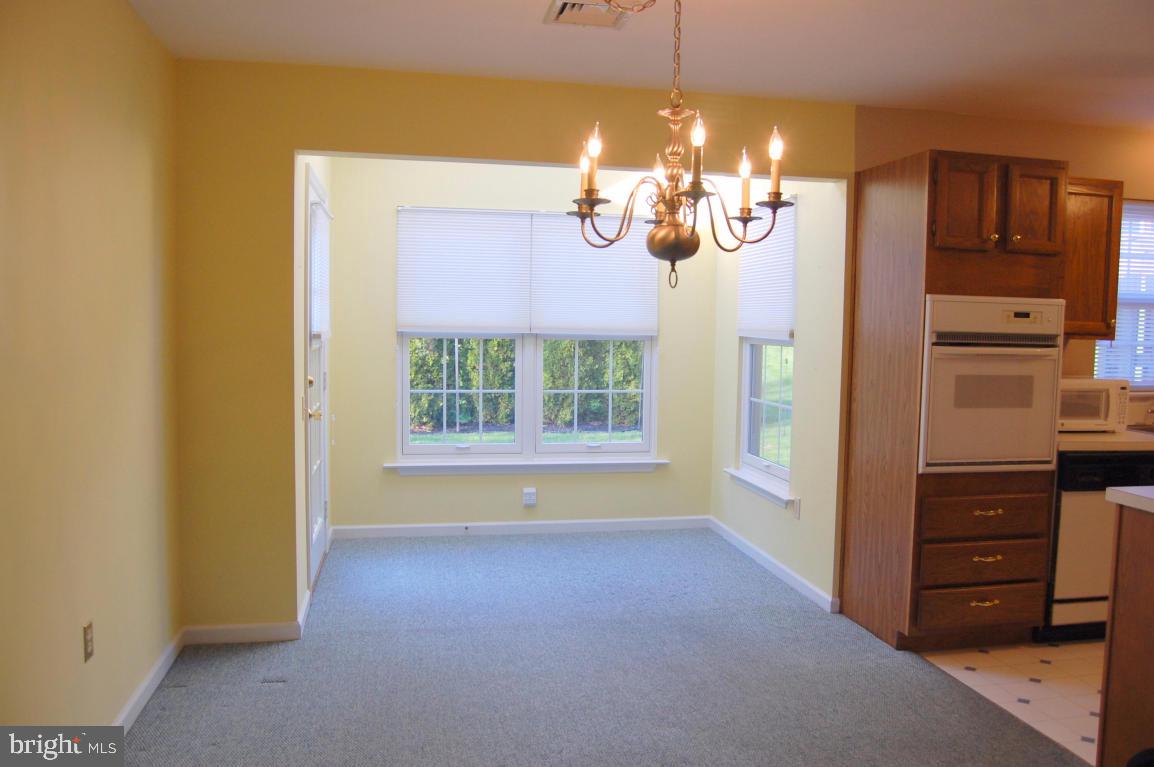 MANOR OAKS - Residential