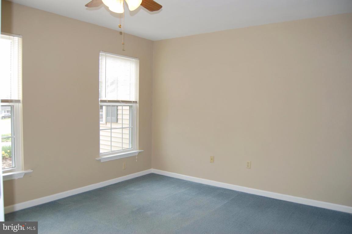 MANOR OAKS - Residential