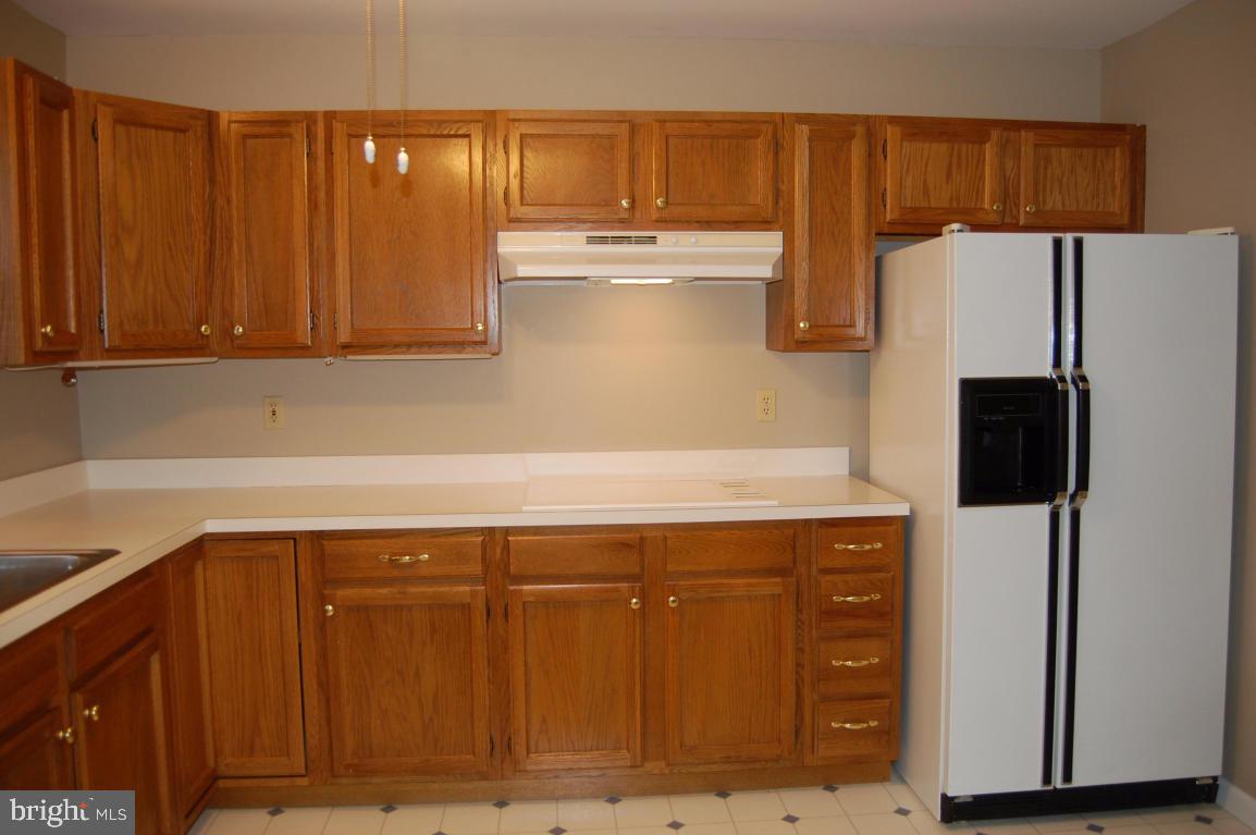 MANOR OAKS - Residential