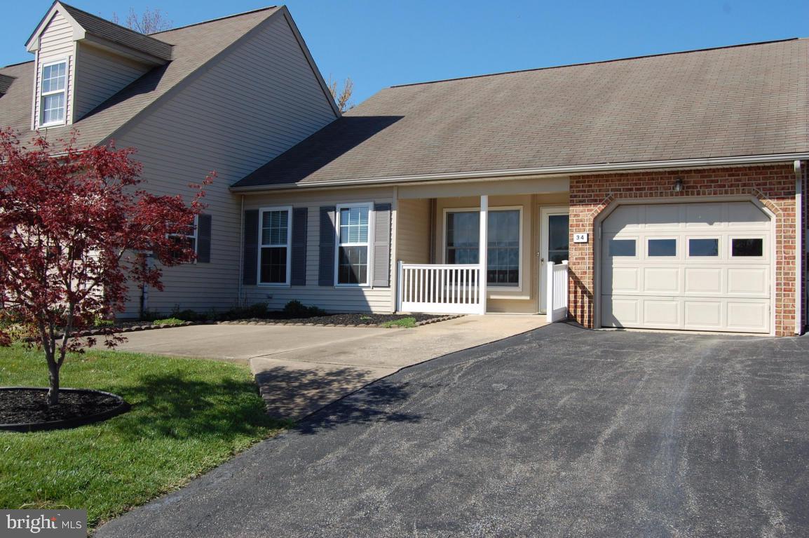 MANOR OAKS - Residential