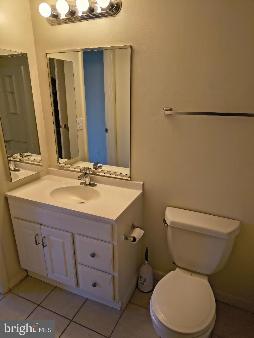 GUNNERS LAKE VILLAGE - Residential