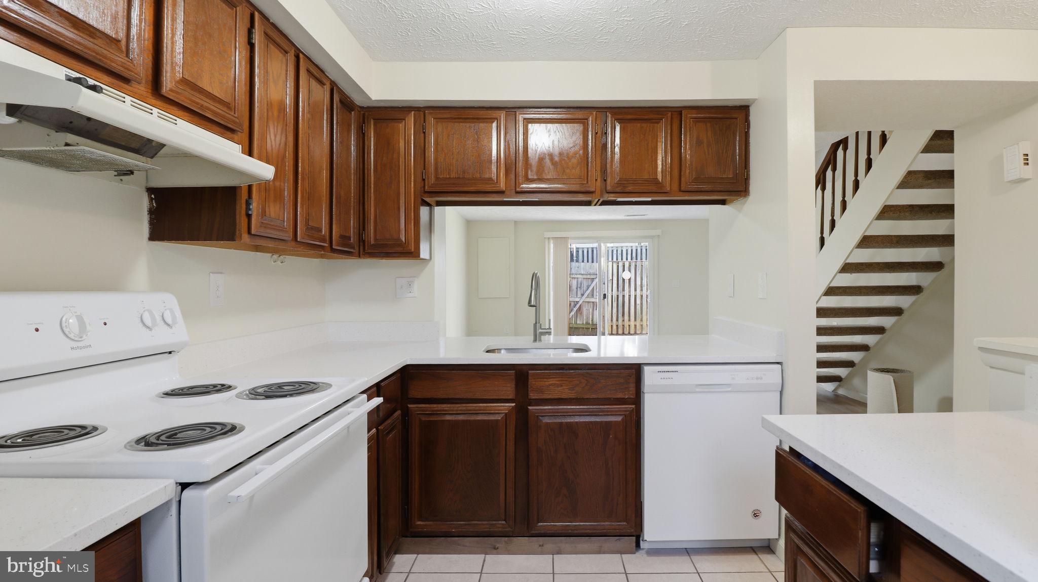 GUNNERS LAKE VILLAGE - Residential