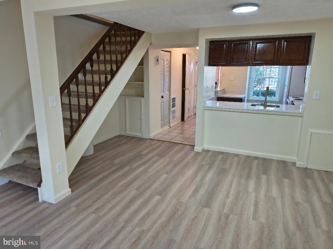 GUNNERS LAKE VILLAGE - Residential