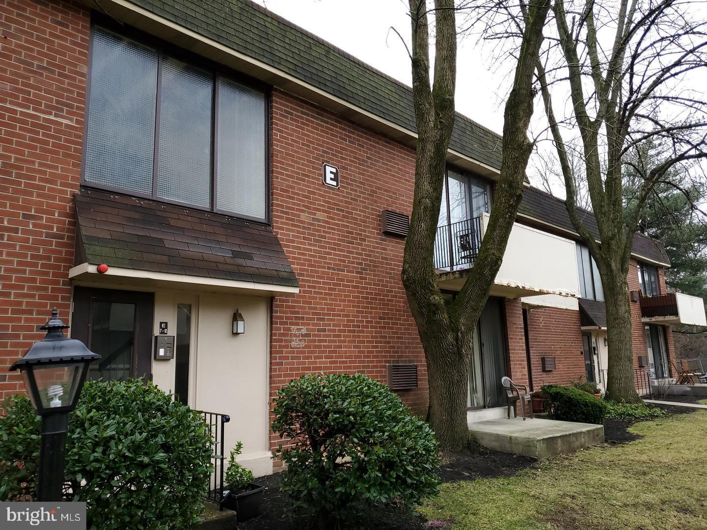 CONTEMPORARY VLG - Residential