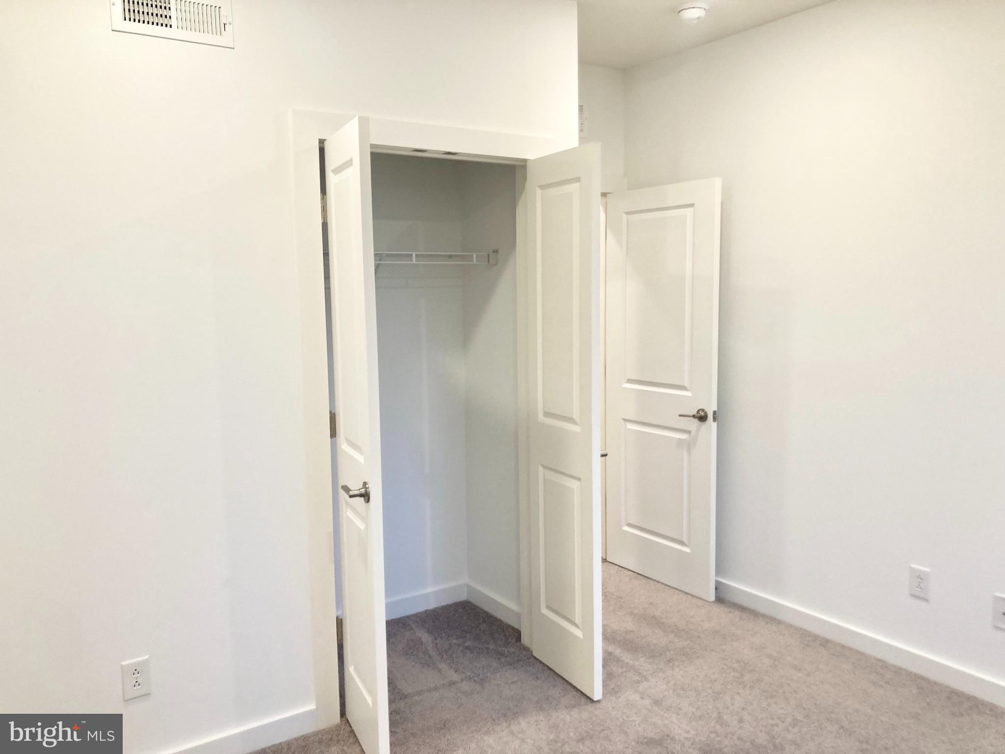 SOUTH KENSINGTON - Residential Lease