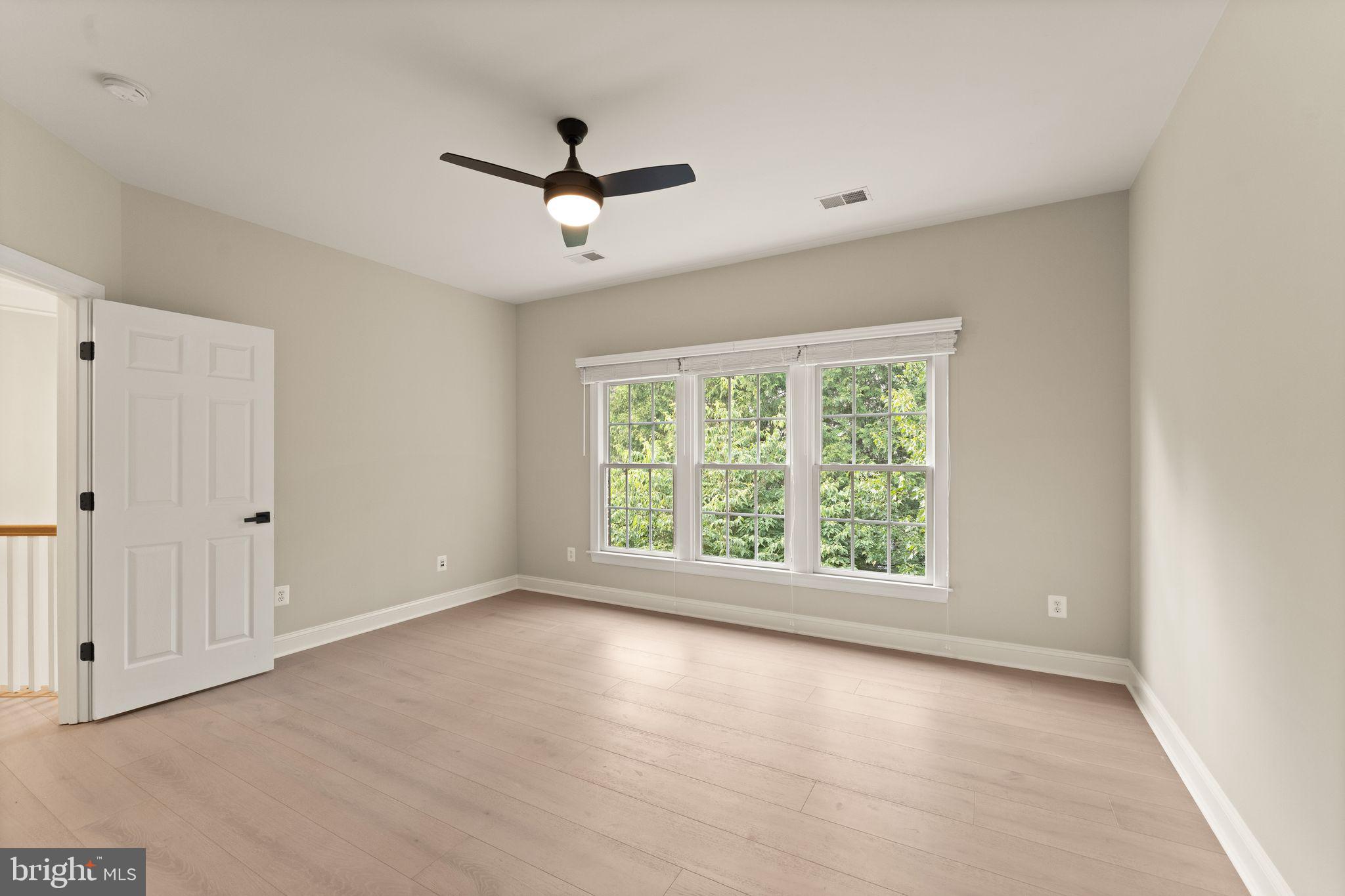 LANSDOWNE ON THE POTOMAC - Residential