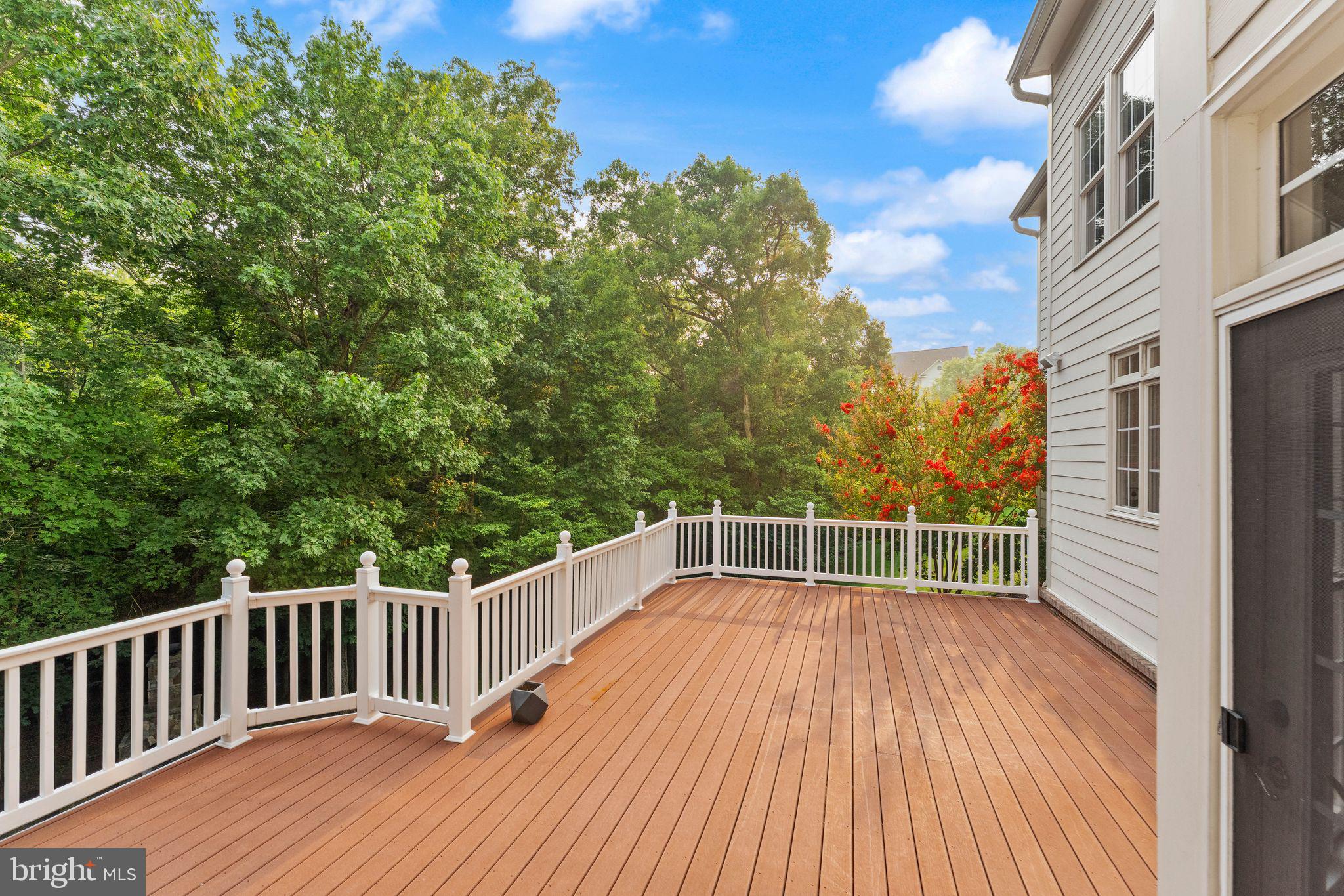 LANSDOWNE ON THE POTOMAC - Residential