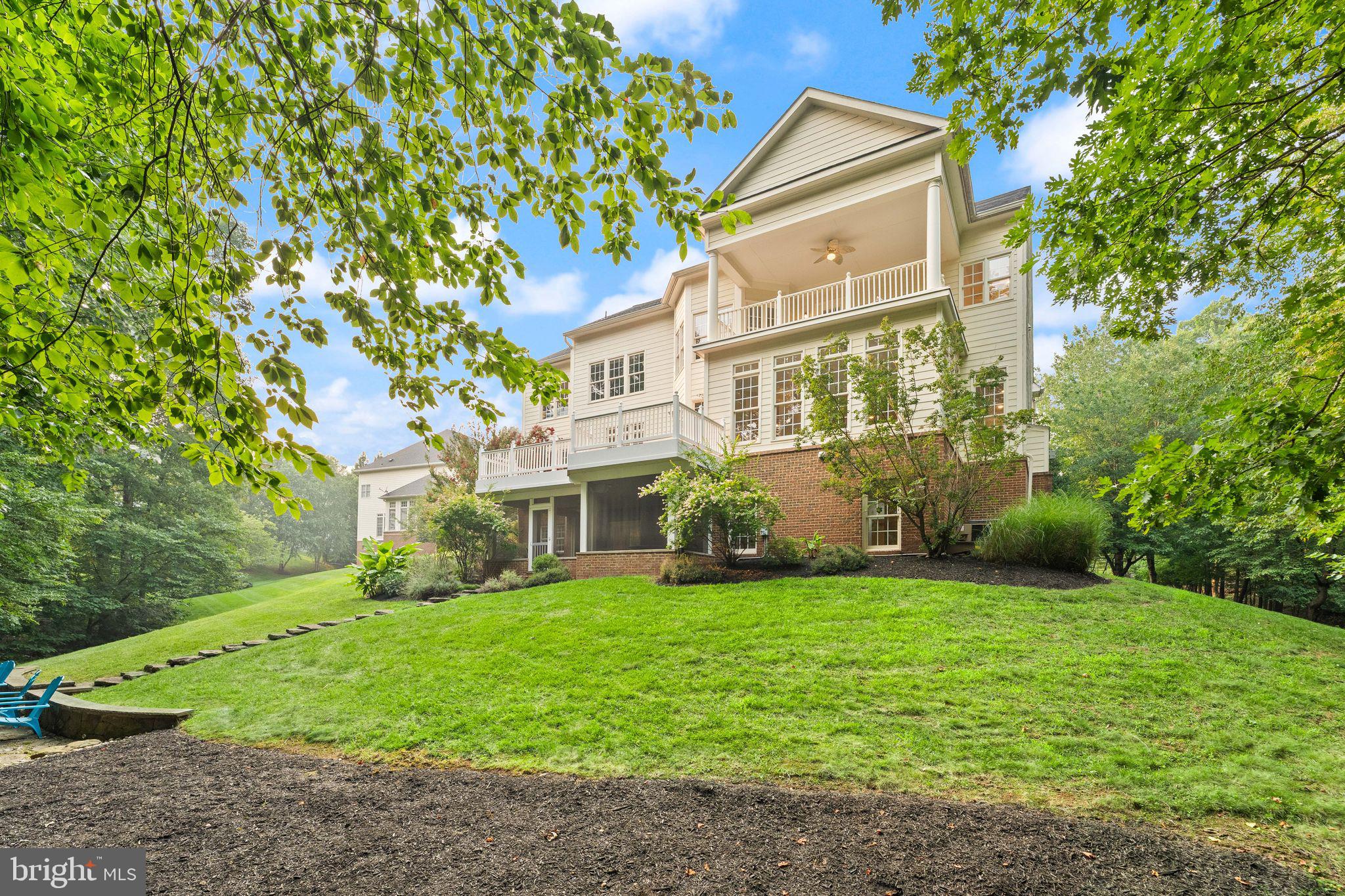 LANSDOWNE ON THE POTOMAC - Residential