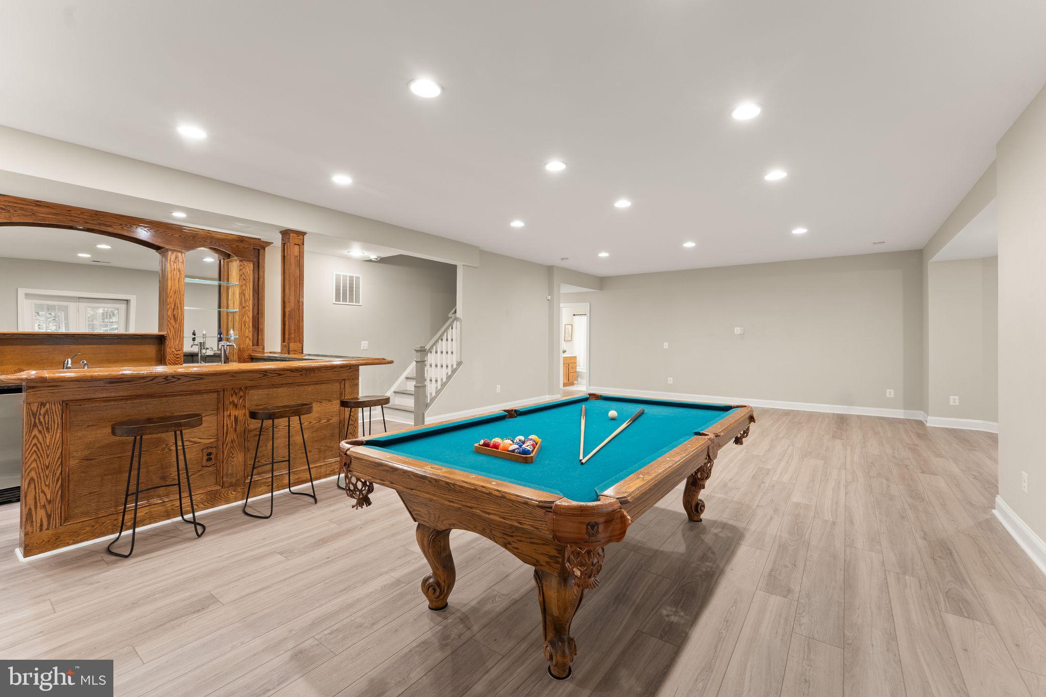 LANSDOWNE ON THE POTOMAC - Residential