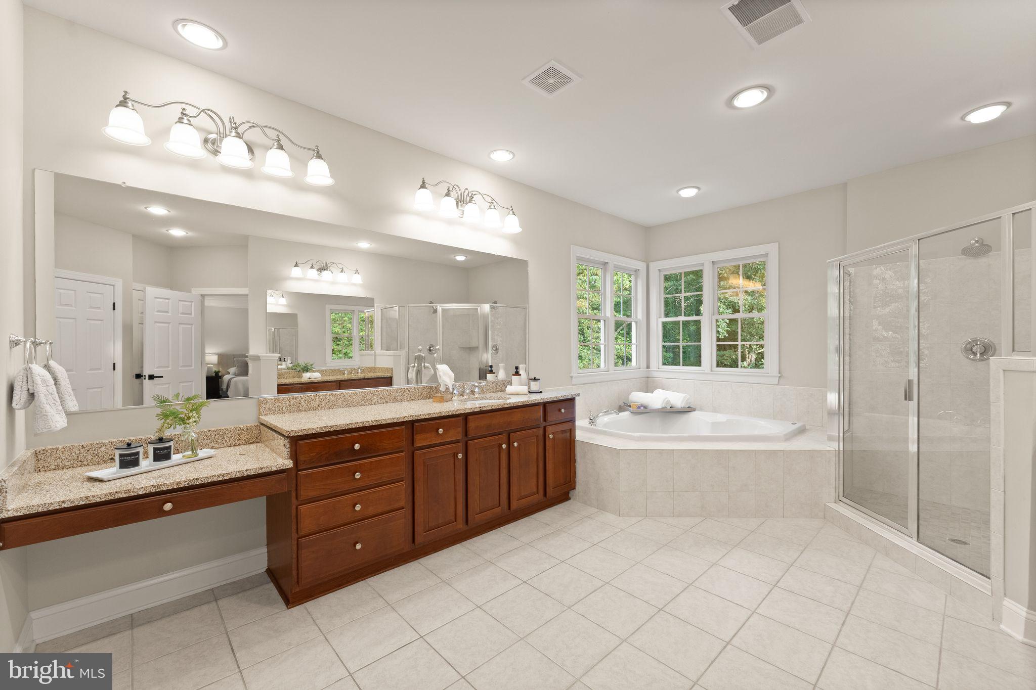 LANSDOWNE ON THE POTOMAC - Residential