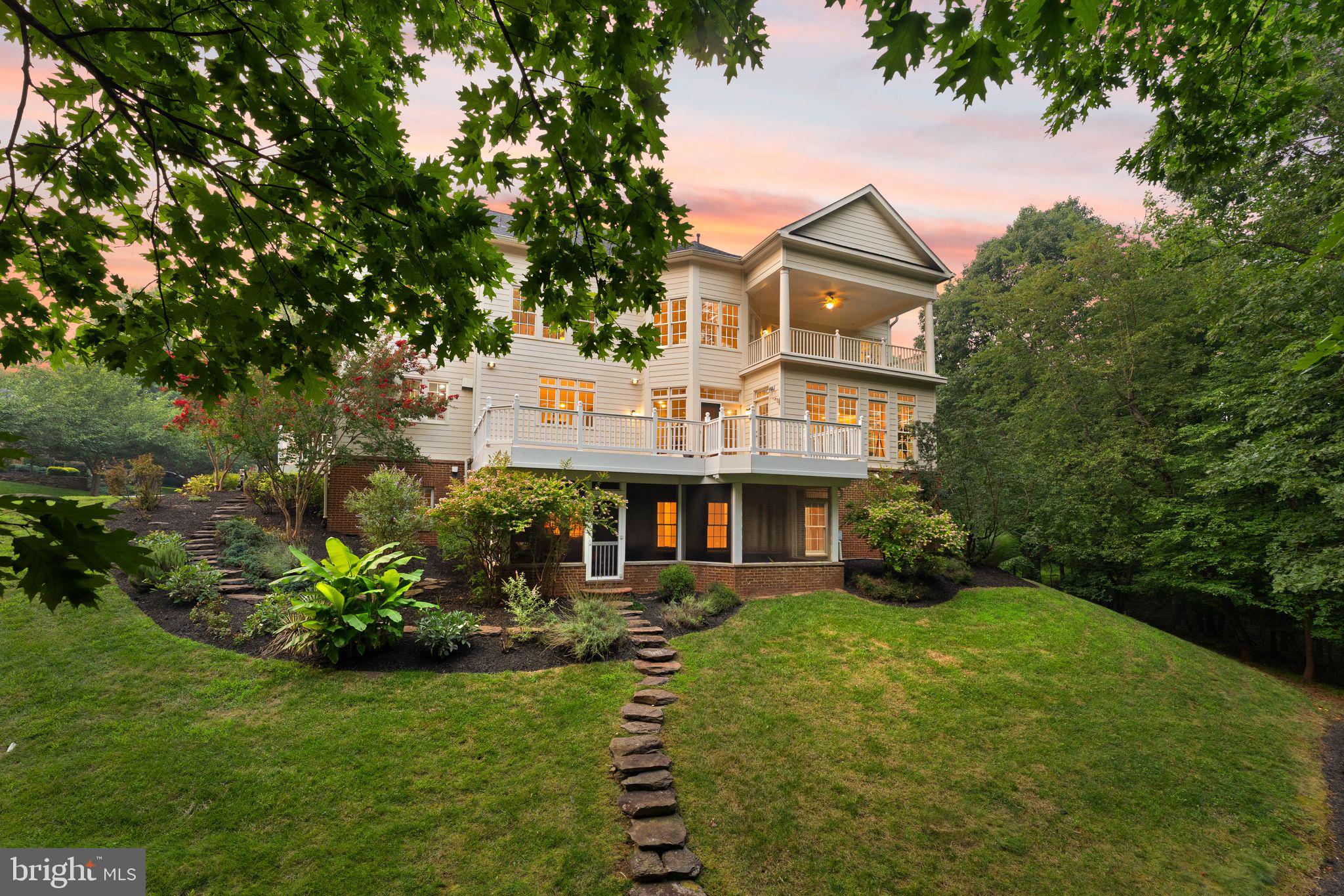LANSDOWNE ON THE POTOMAC - Residential