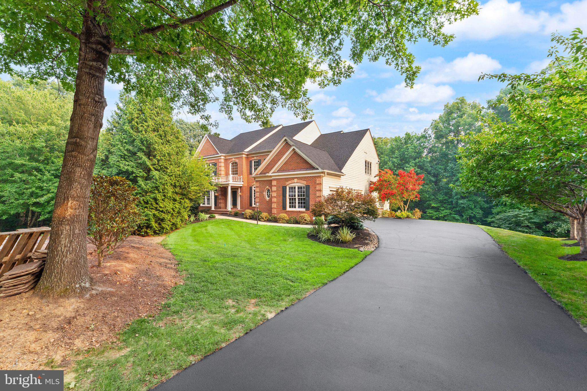 LANSDOWNE ON THE POTOMAC - Residential