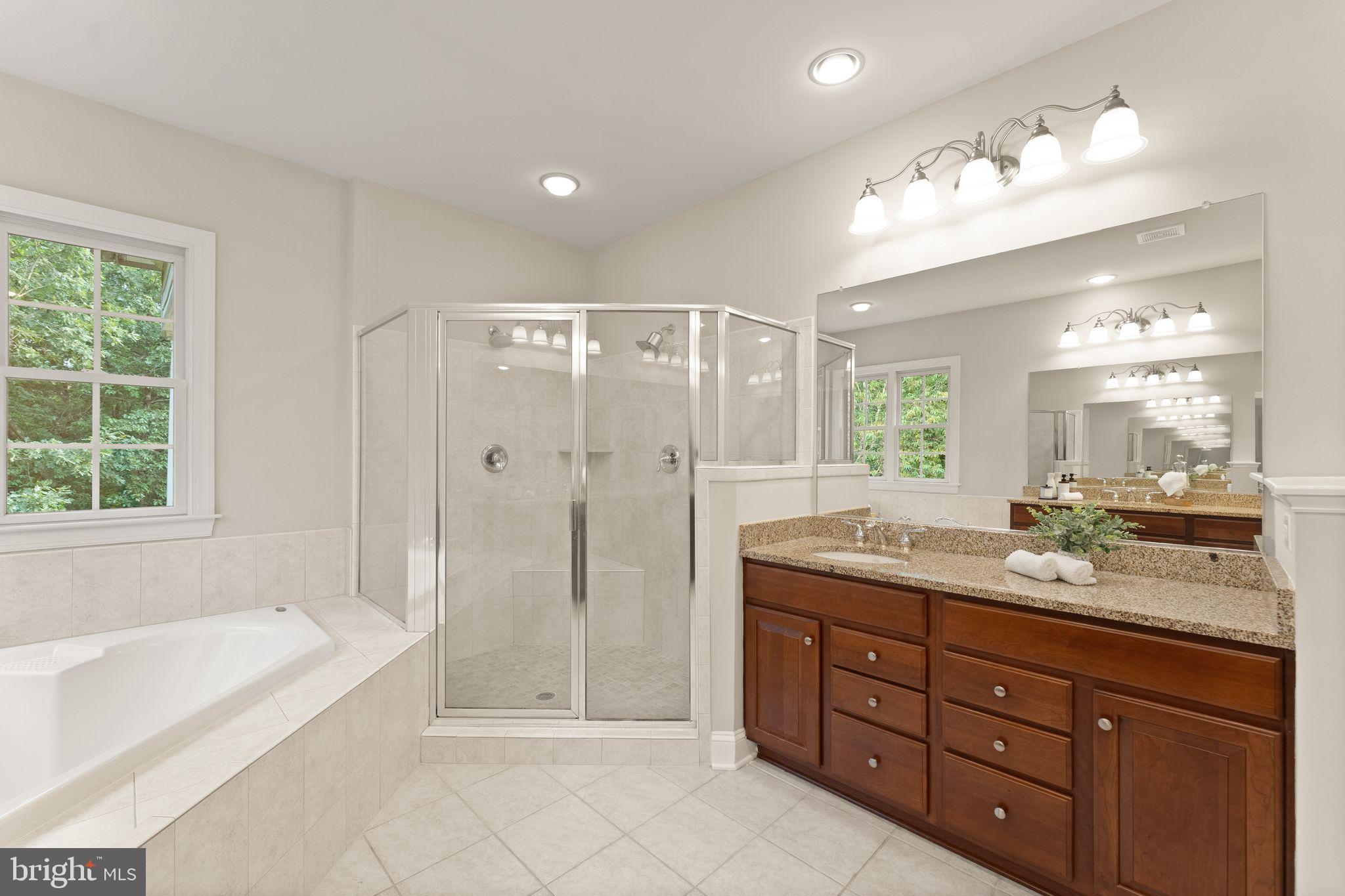 LANSDOWNE ON THE POTOMAC - Residential