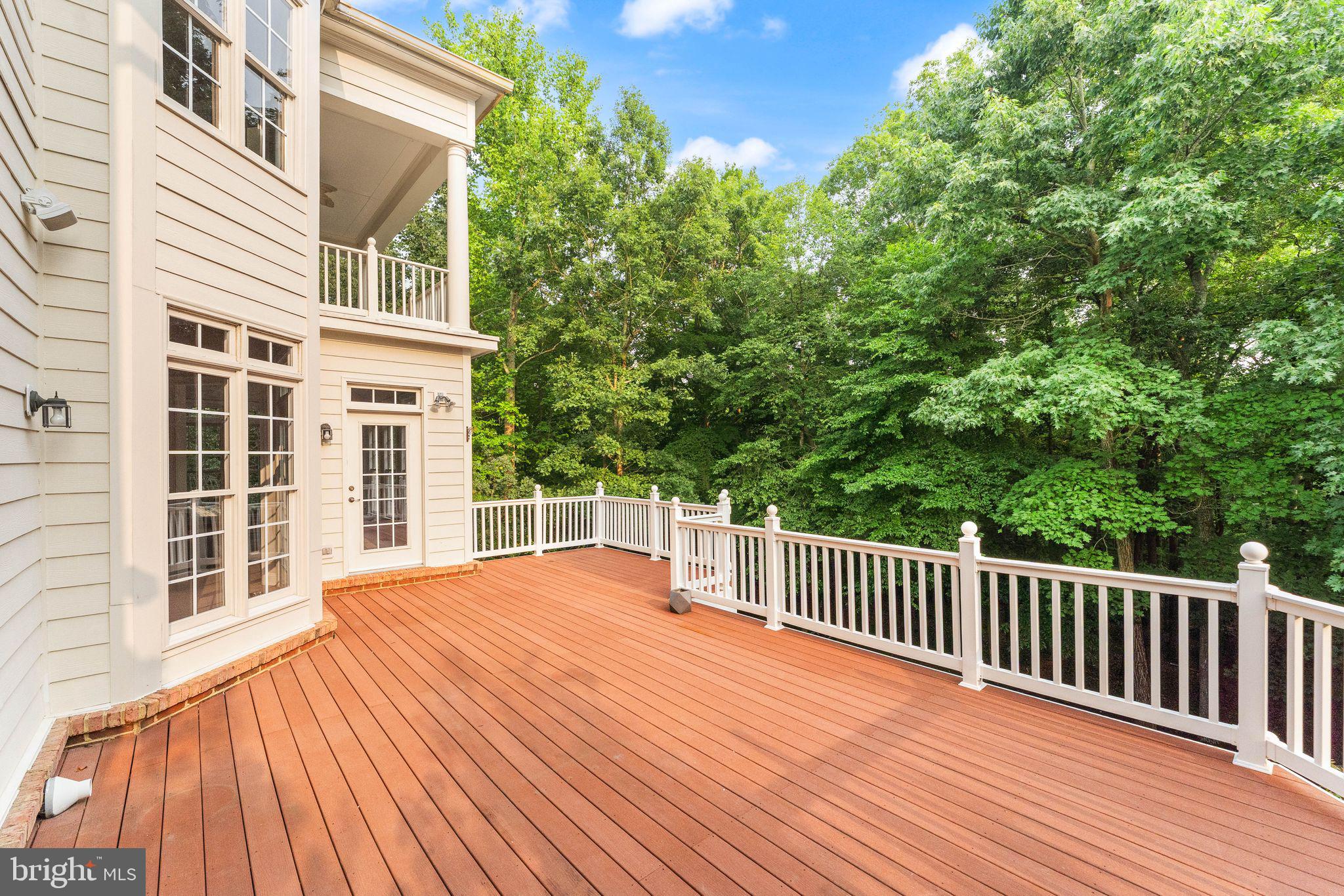 LANSDOWNE ON THE POTOMAC - Residential