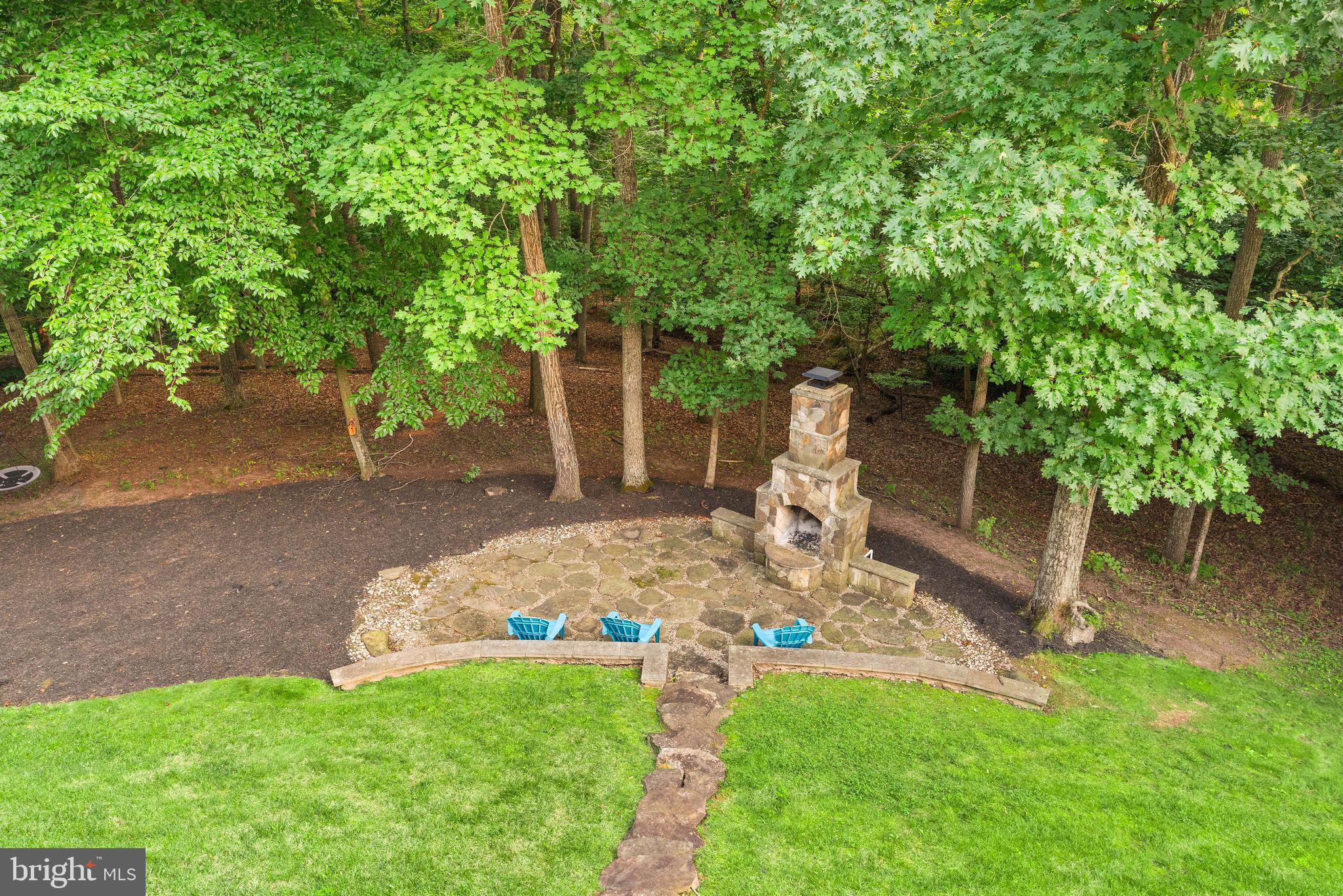 LANSDOWNE ON THE POTOMAC - Residential