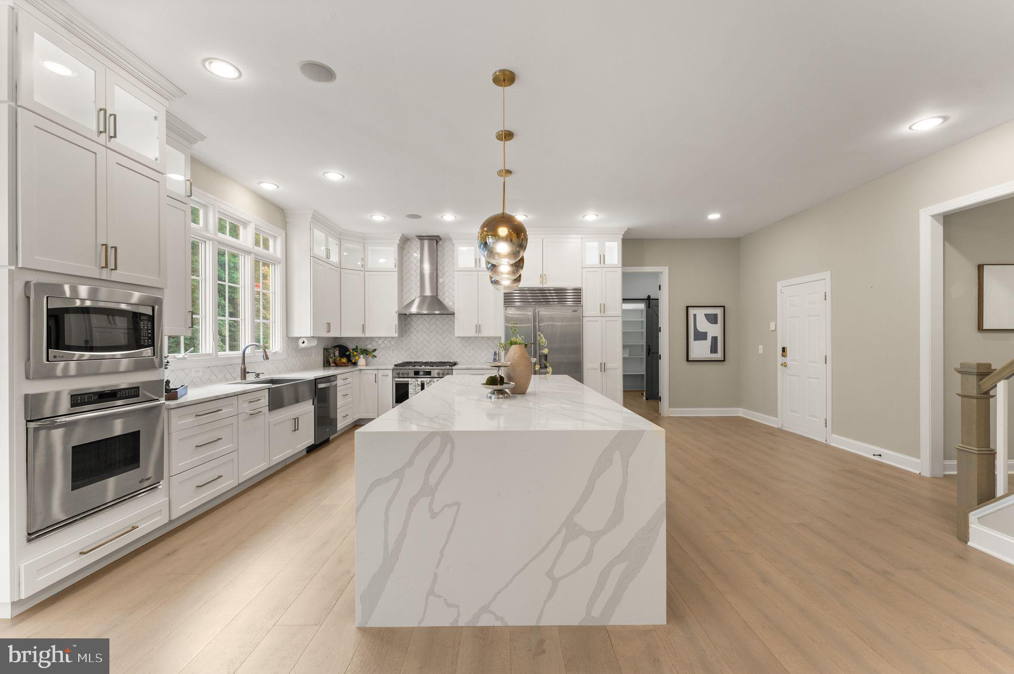 LANSDOWNE ON THE POTOMAC - Residential