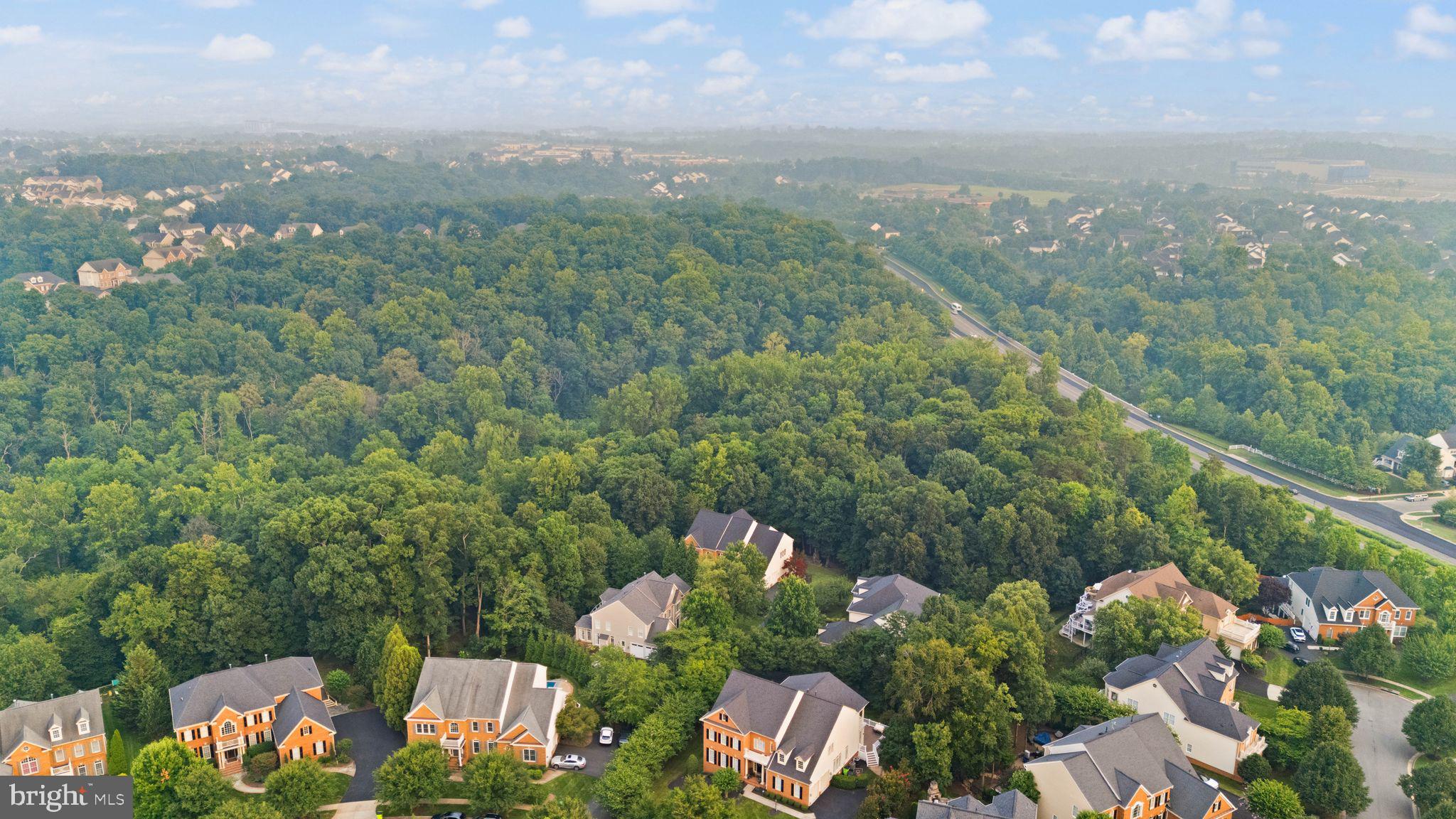 LANSDOWNE ON THE POTOMAC - Residential