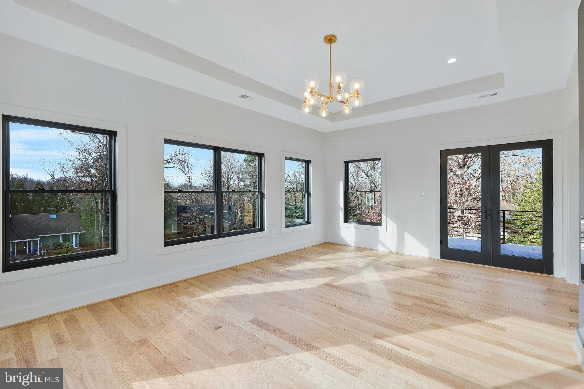 CROSSWOODS - Residential